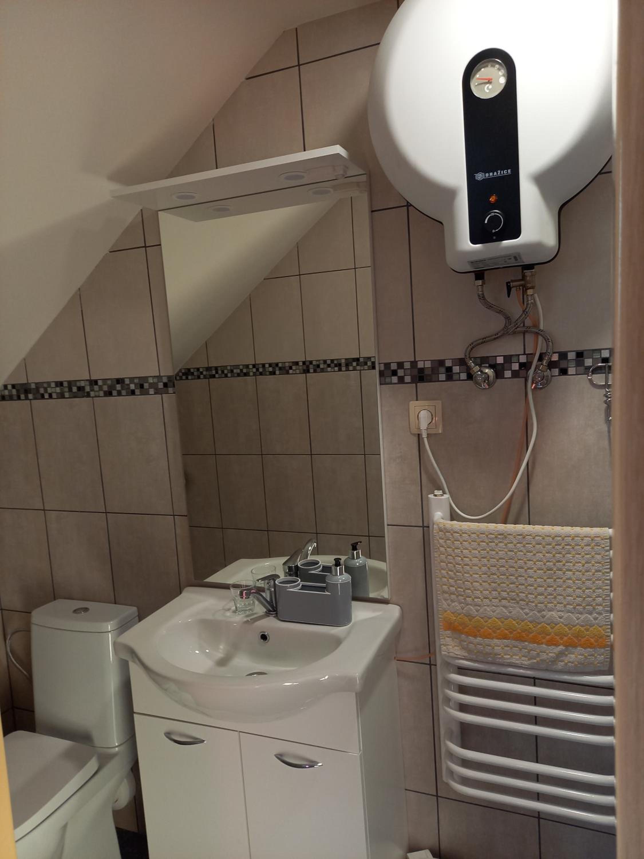 Twin Room with Bathroom photo 1