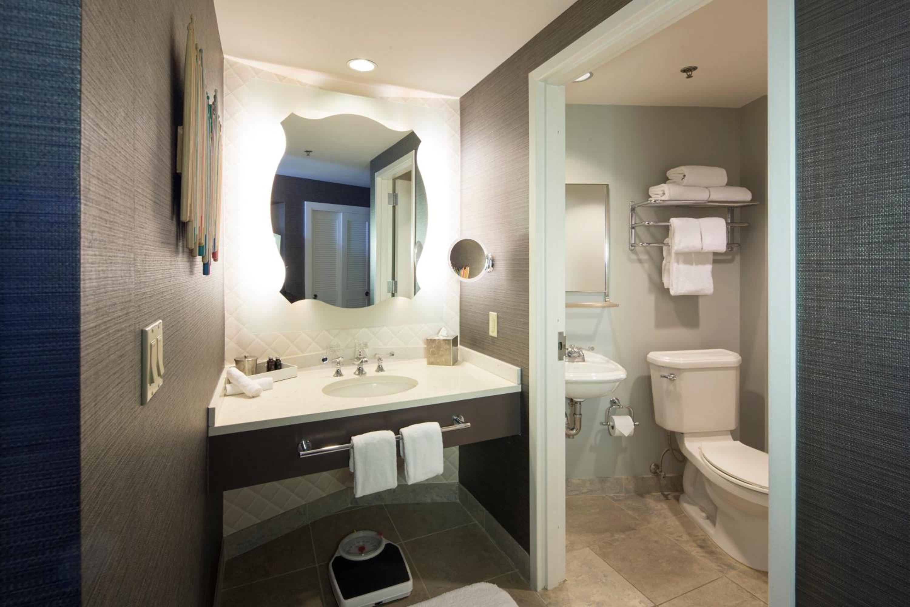 Garden View Room (Includes FREE^ Universal Express Unlimited)