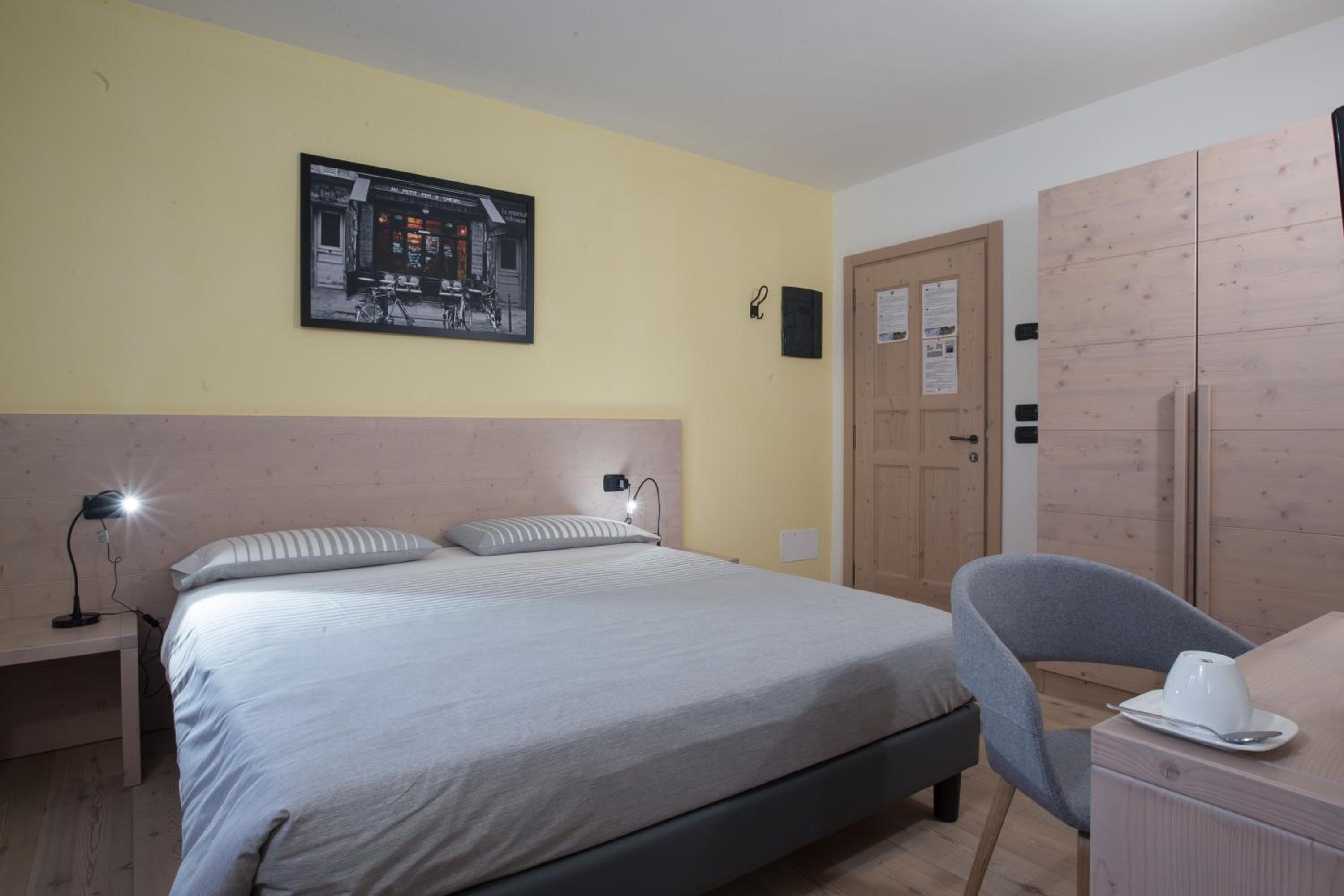 Economy Double Room photo 3