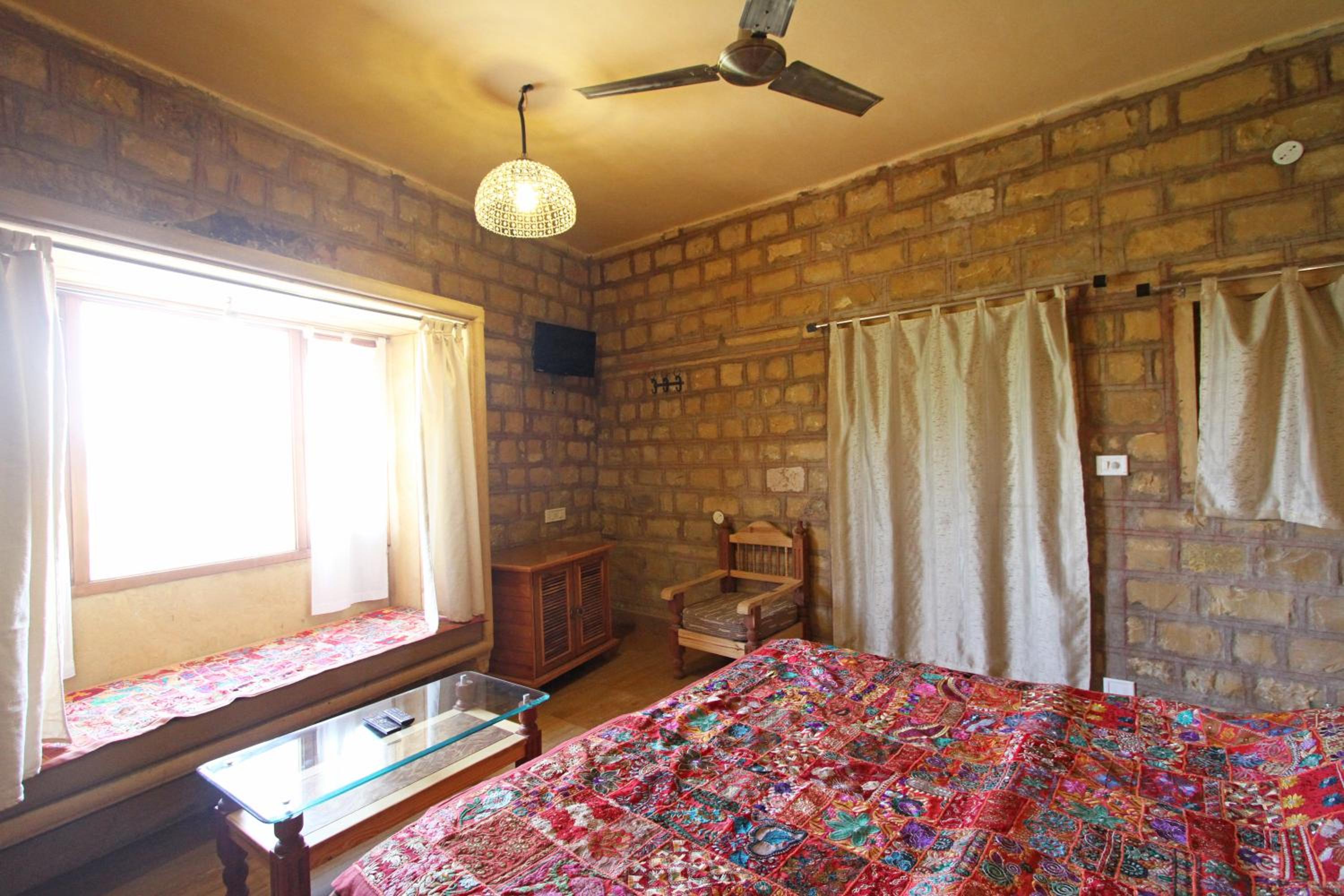 Deluxe Double Room - Photo 18