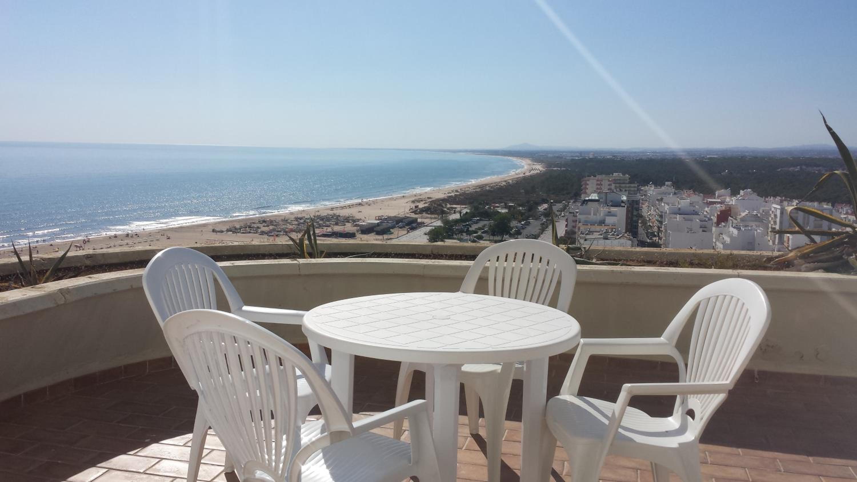 Superior One-Bedroom Apartment with Sea View - Photo 4