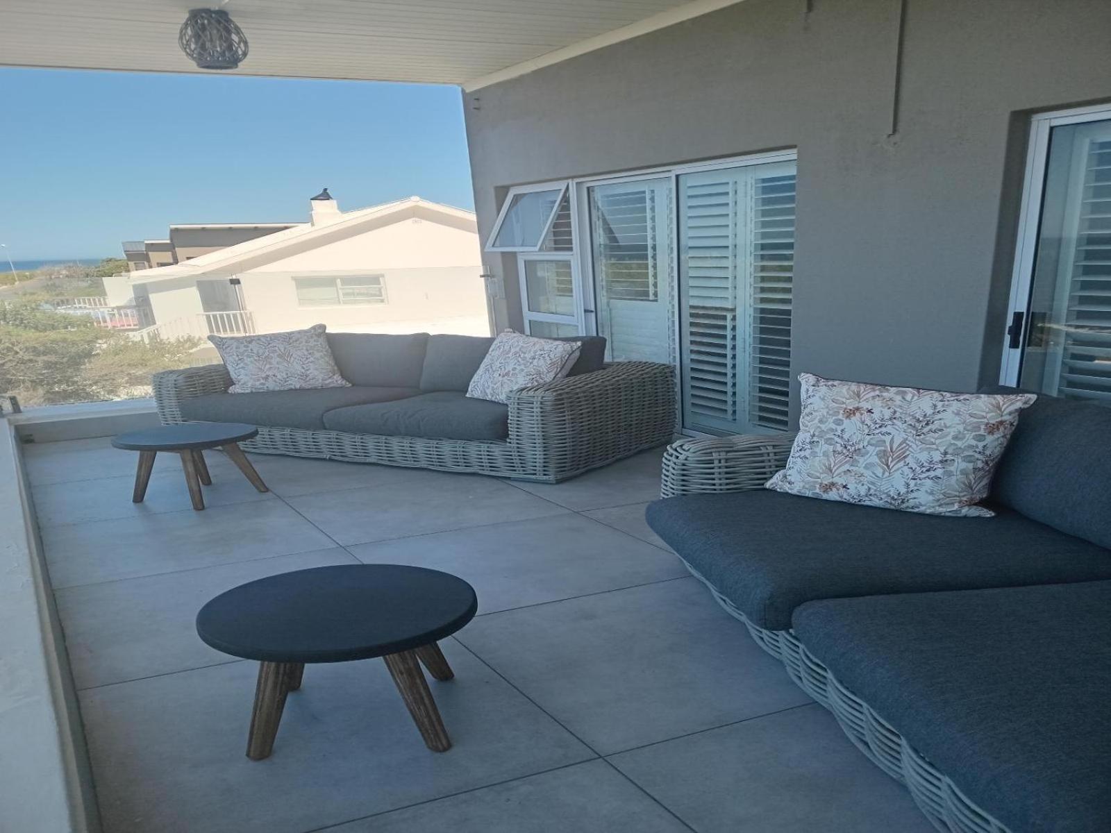 Deluxe King Suite photo 3