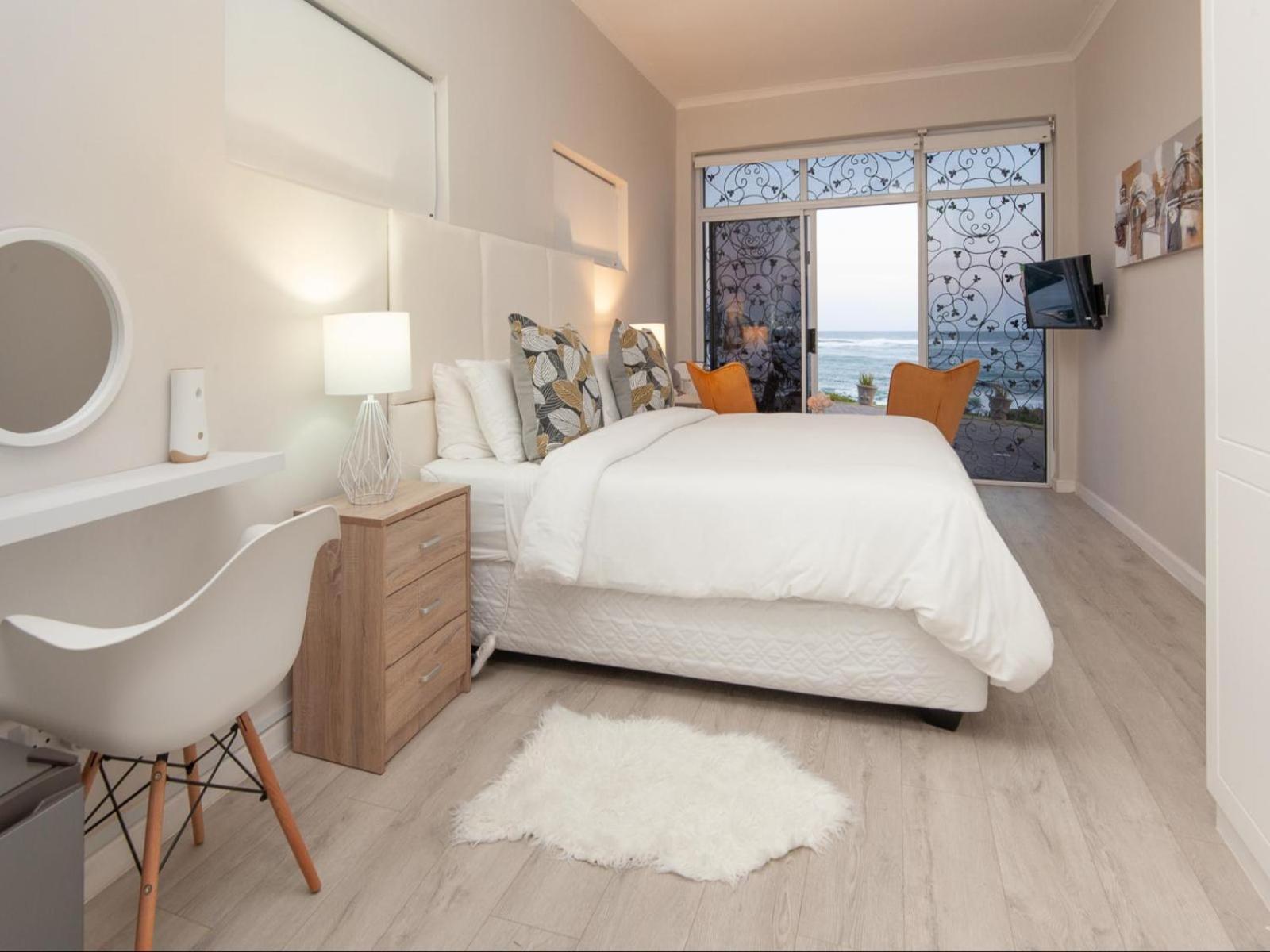 Deluxe King Suite photo 2