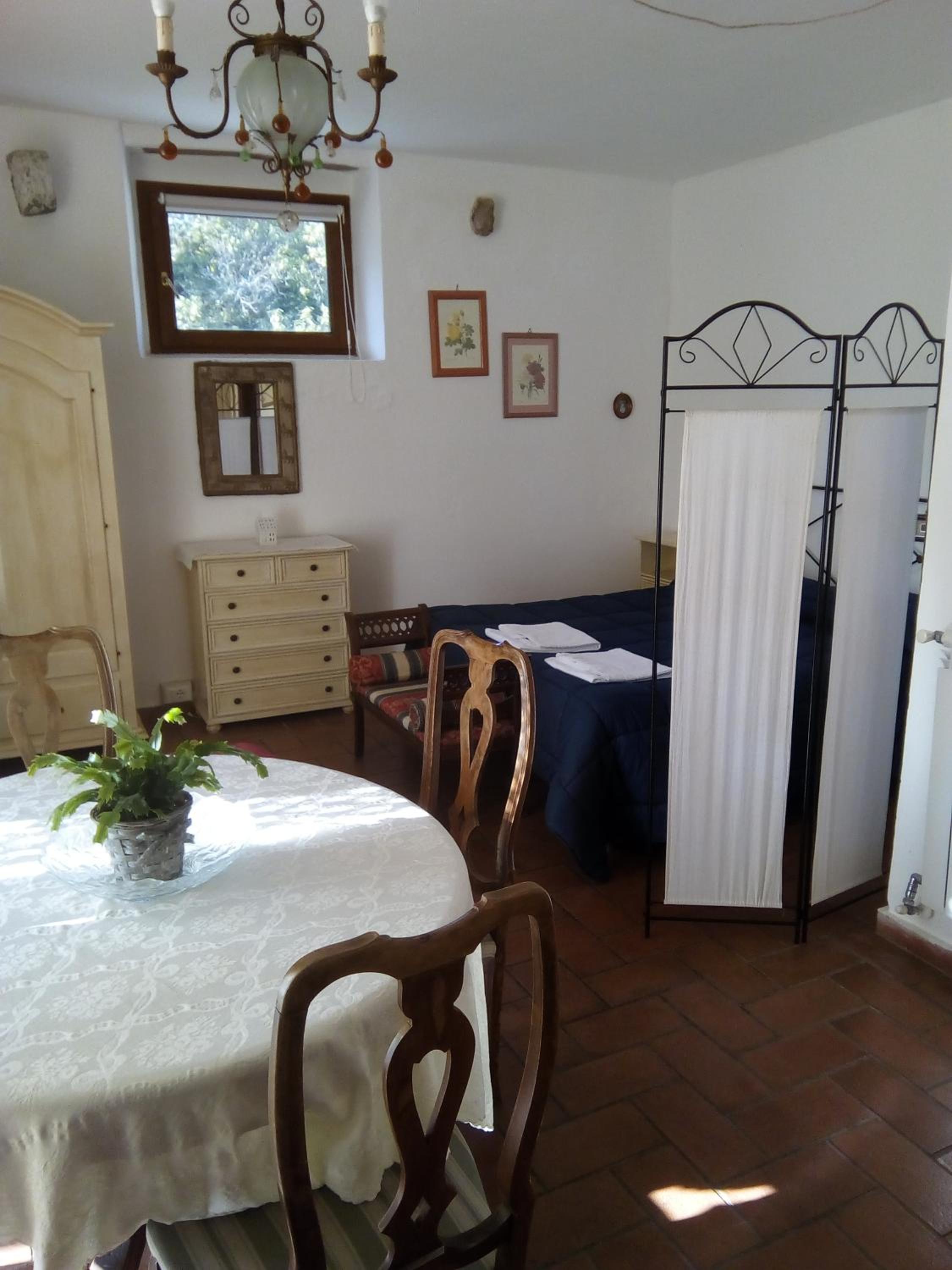 Basic Triple Room photo 1