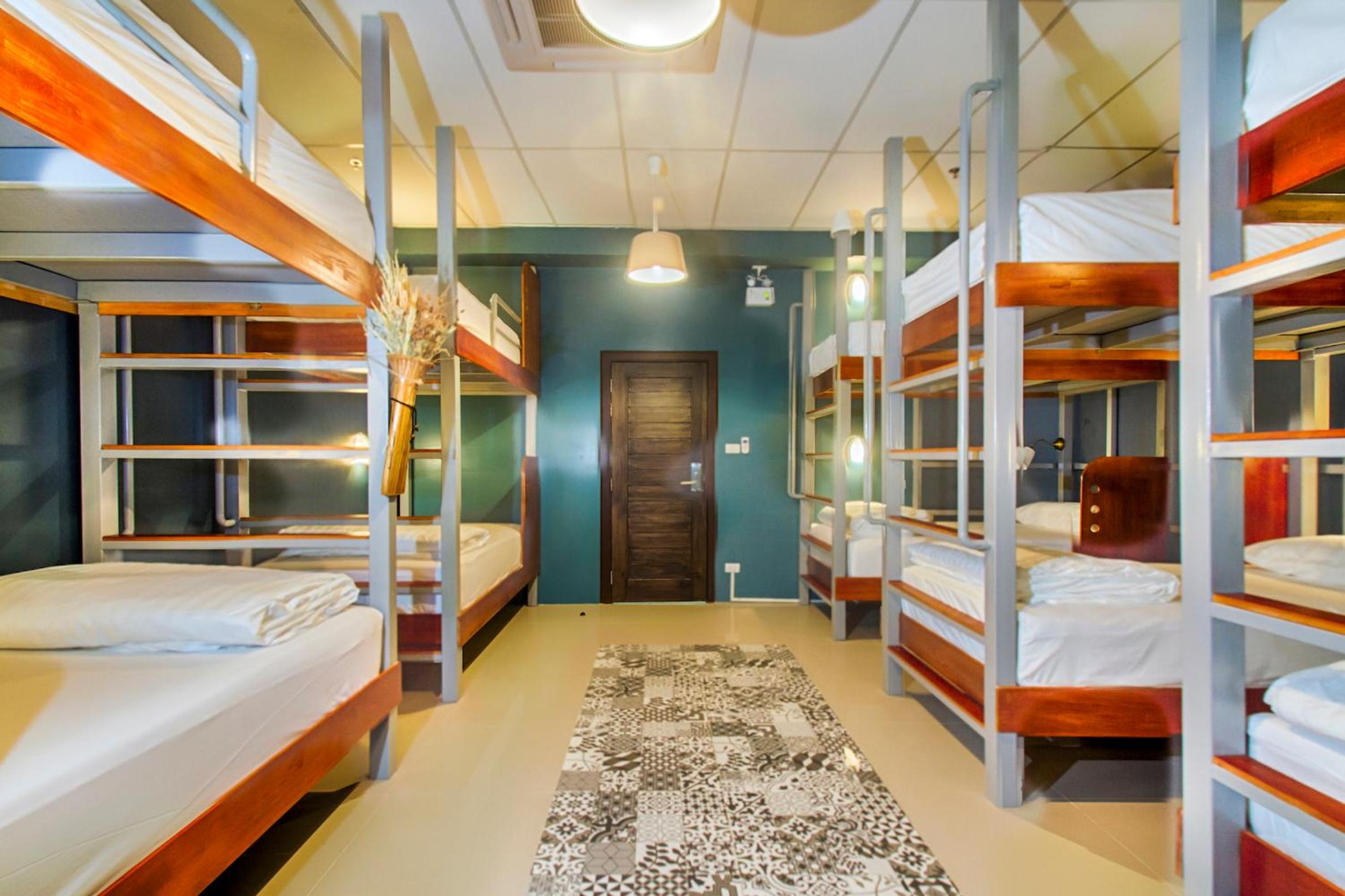 Bed in 10-Bed Mixed Dormitory Room photo 1