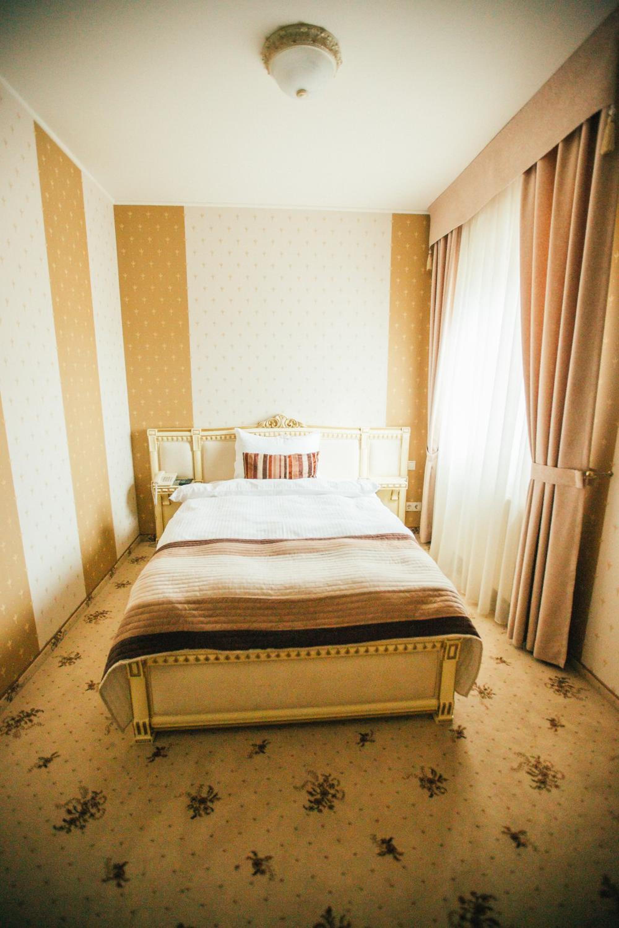 Single Room photo 2