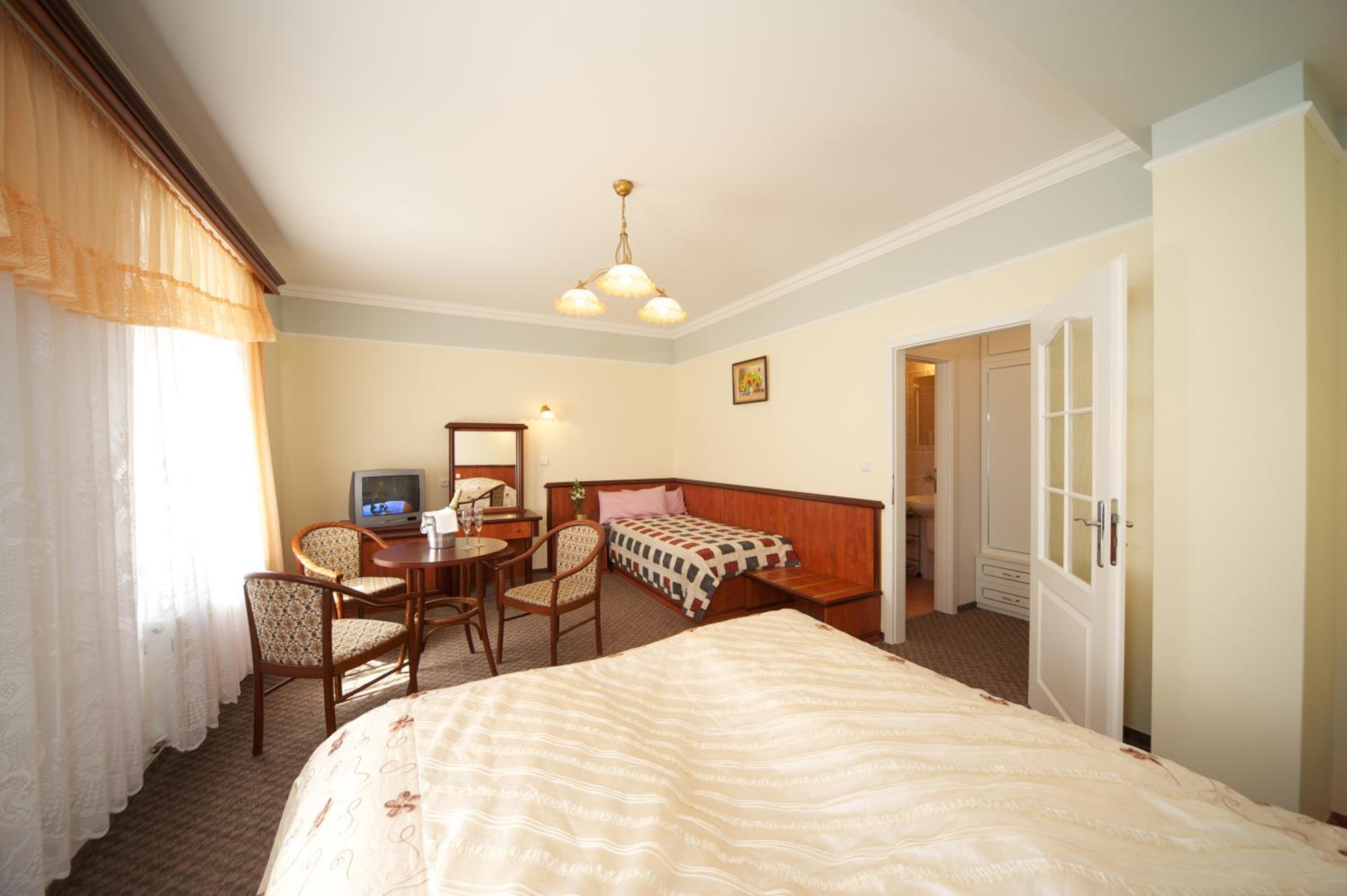 Triple Room with View - Photo 1