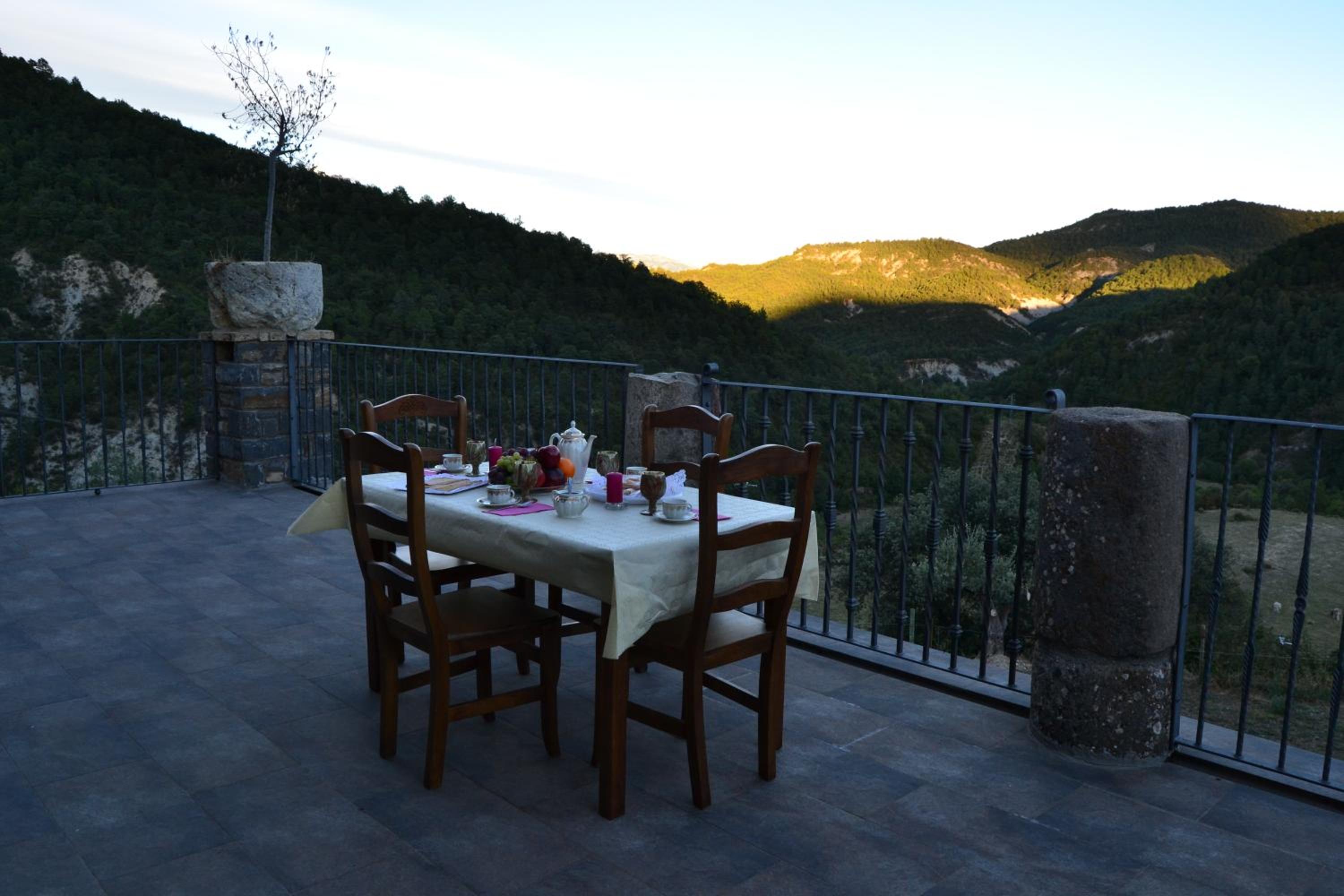 Two-Bedroom Apartment with Terrace photo 3