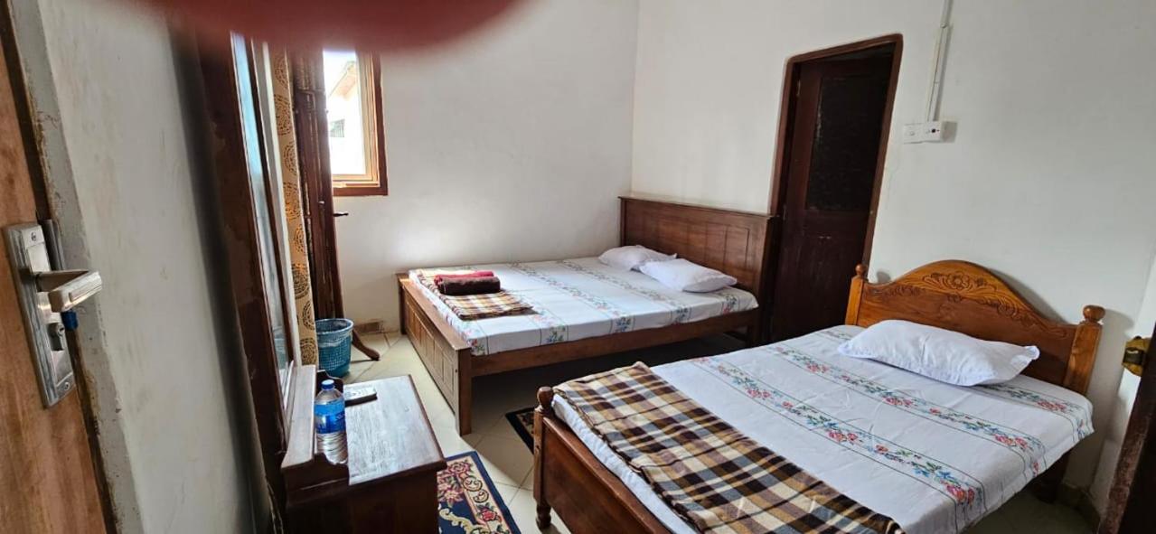 Double or Twin Room with Side Sea View photo 1