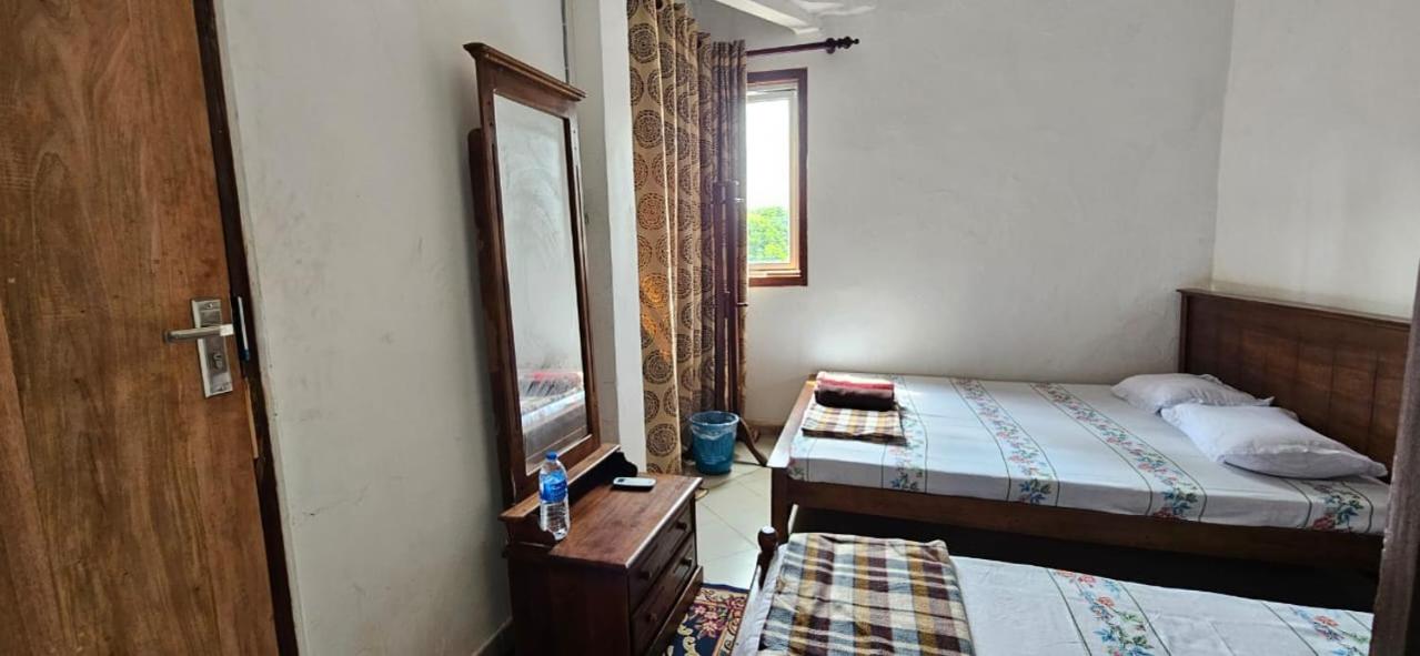 Double or Twin Room with Side Sea View photo 2