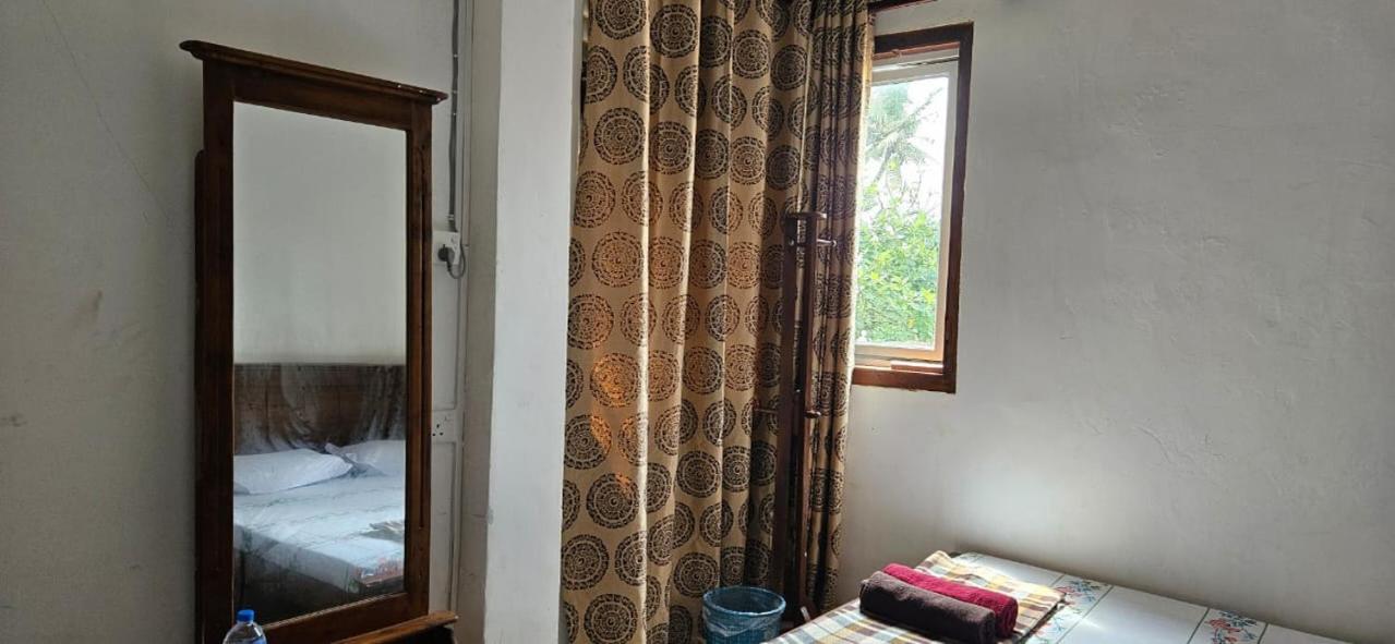 Double or Twin Room with Side Sea View photo 3