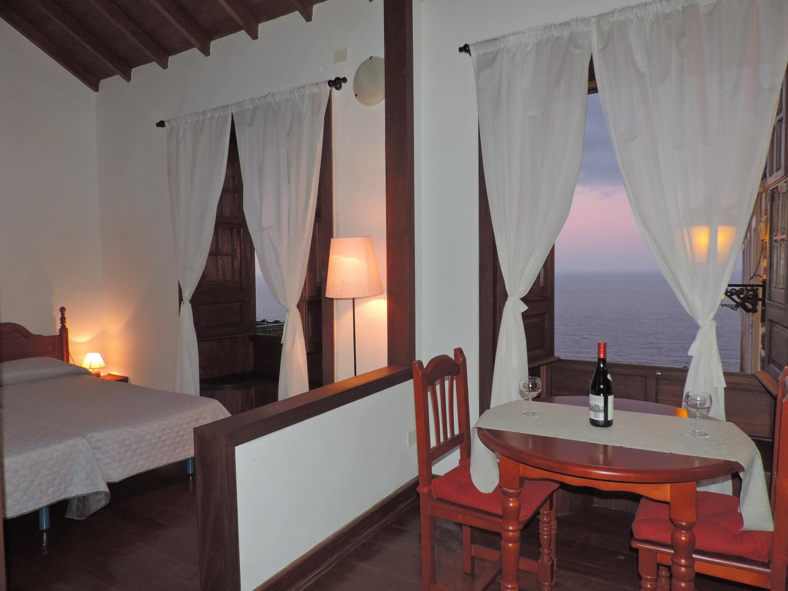Estudio con vista al mar (2 adultos)