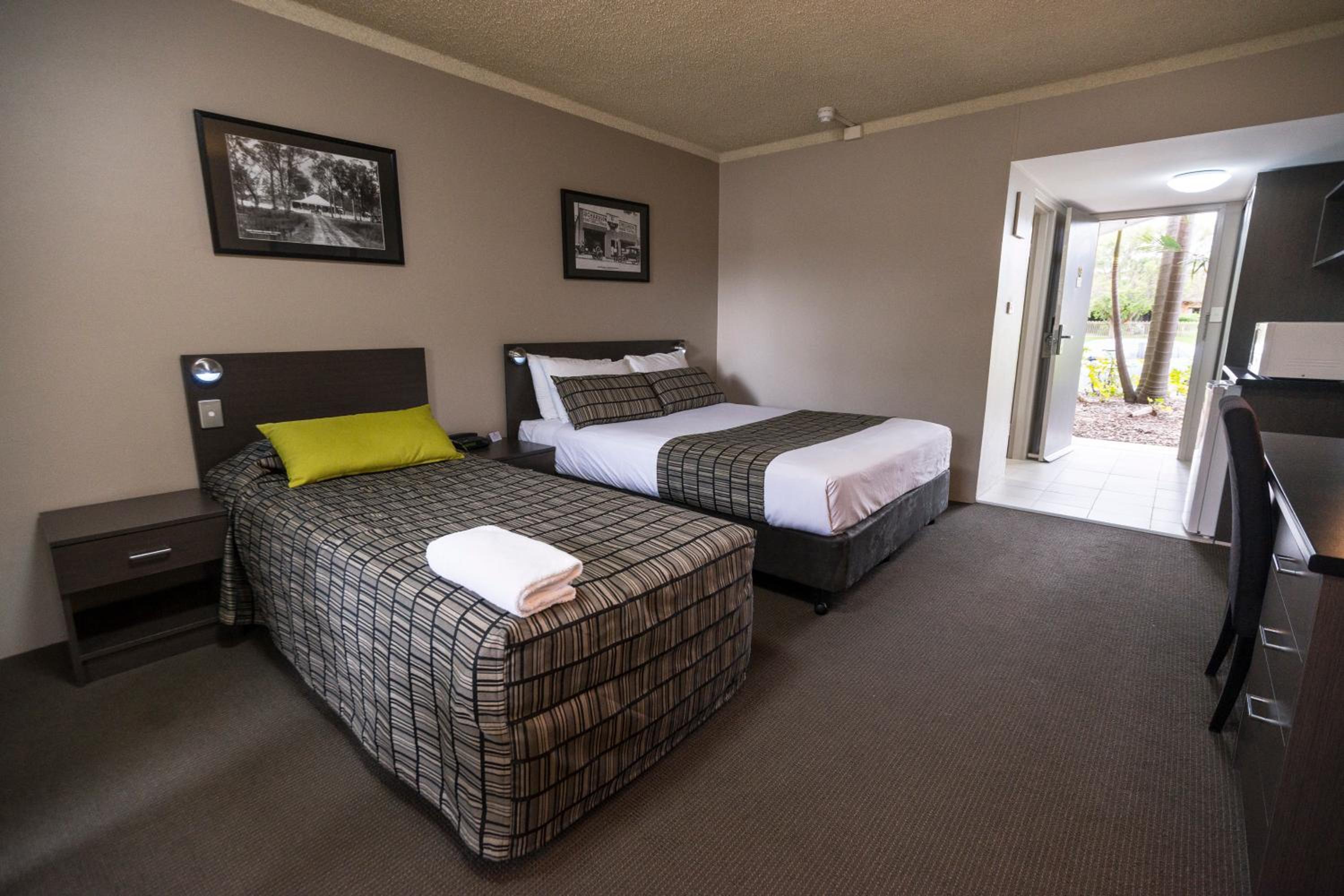 Deluxe Queen Room - Photo 2