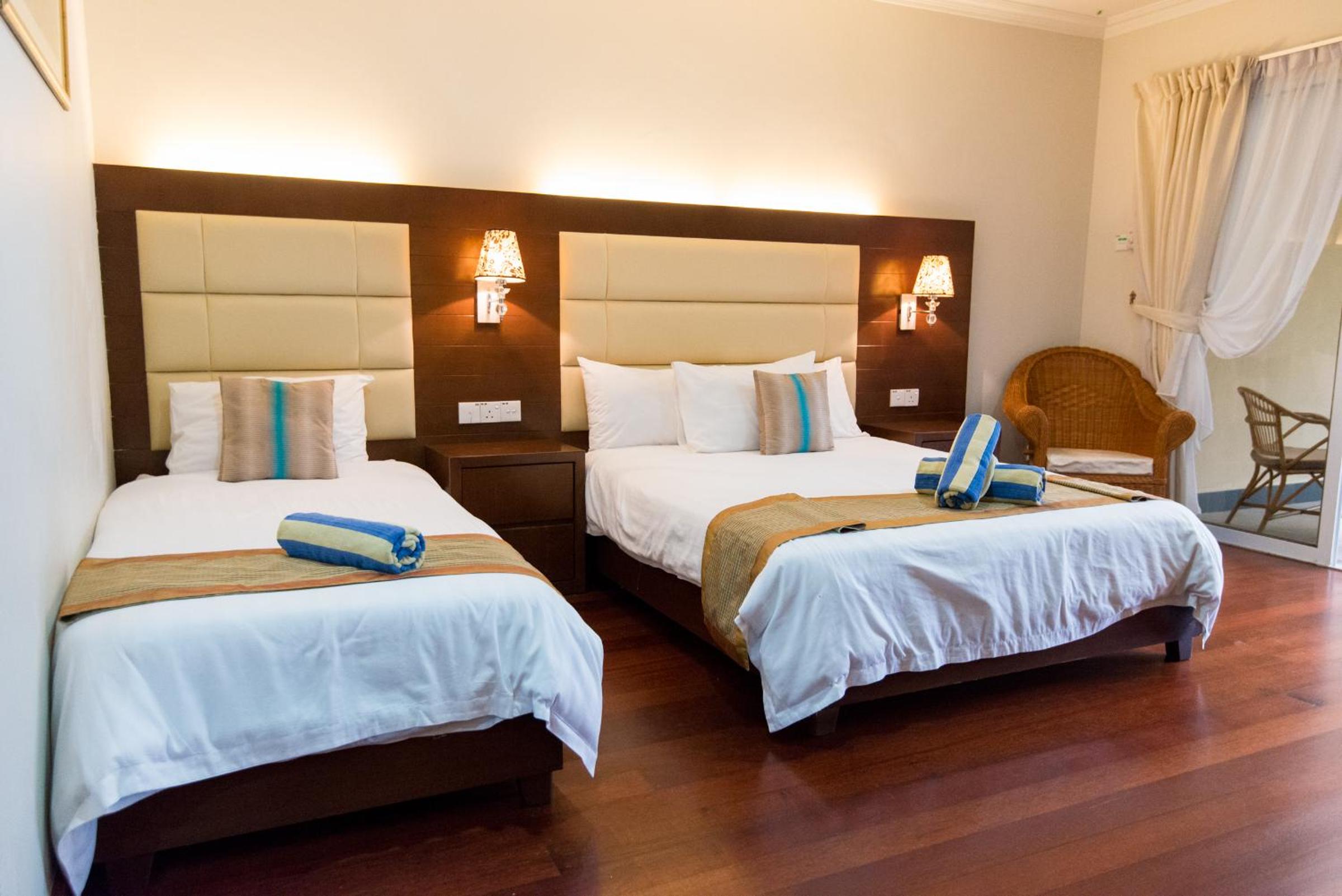 Deluxe Double or Twin Room with Sea View - Photo 11