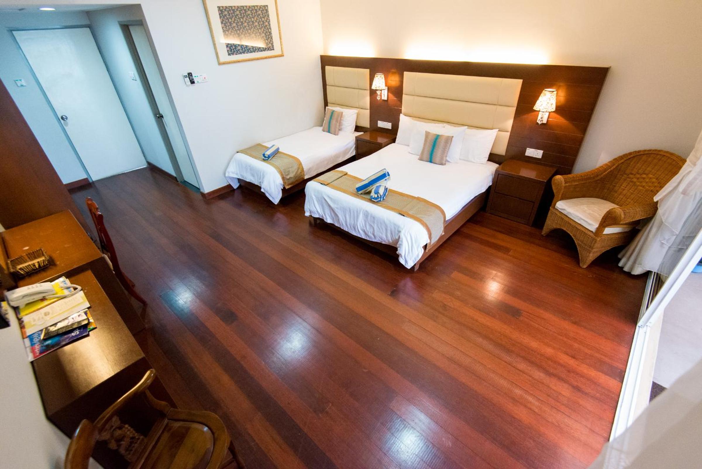 Deluxe Double or Twin Room with Sea View - Photo 13