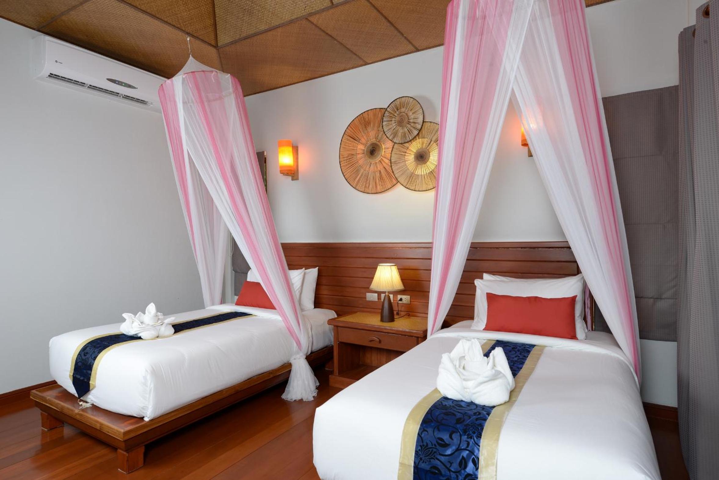 Two-Bedroom Deluxe Villa (Second Row) photo 2