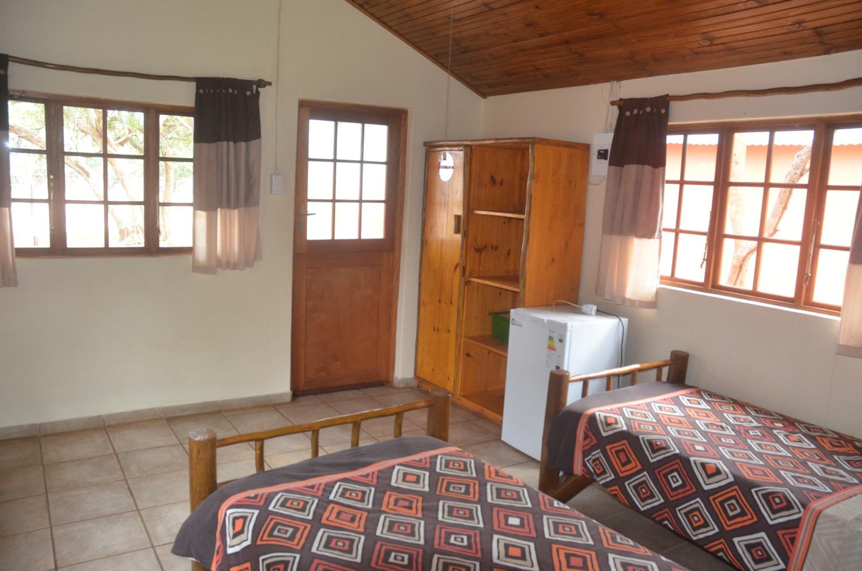 Twin Room - Photo 3