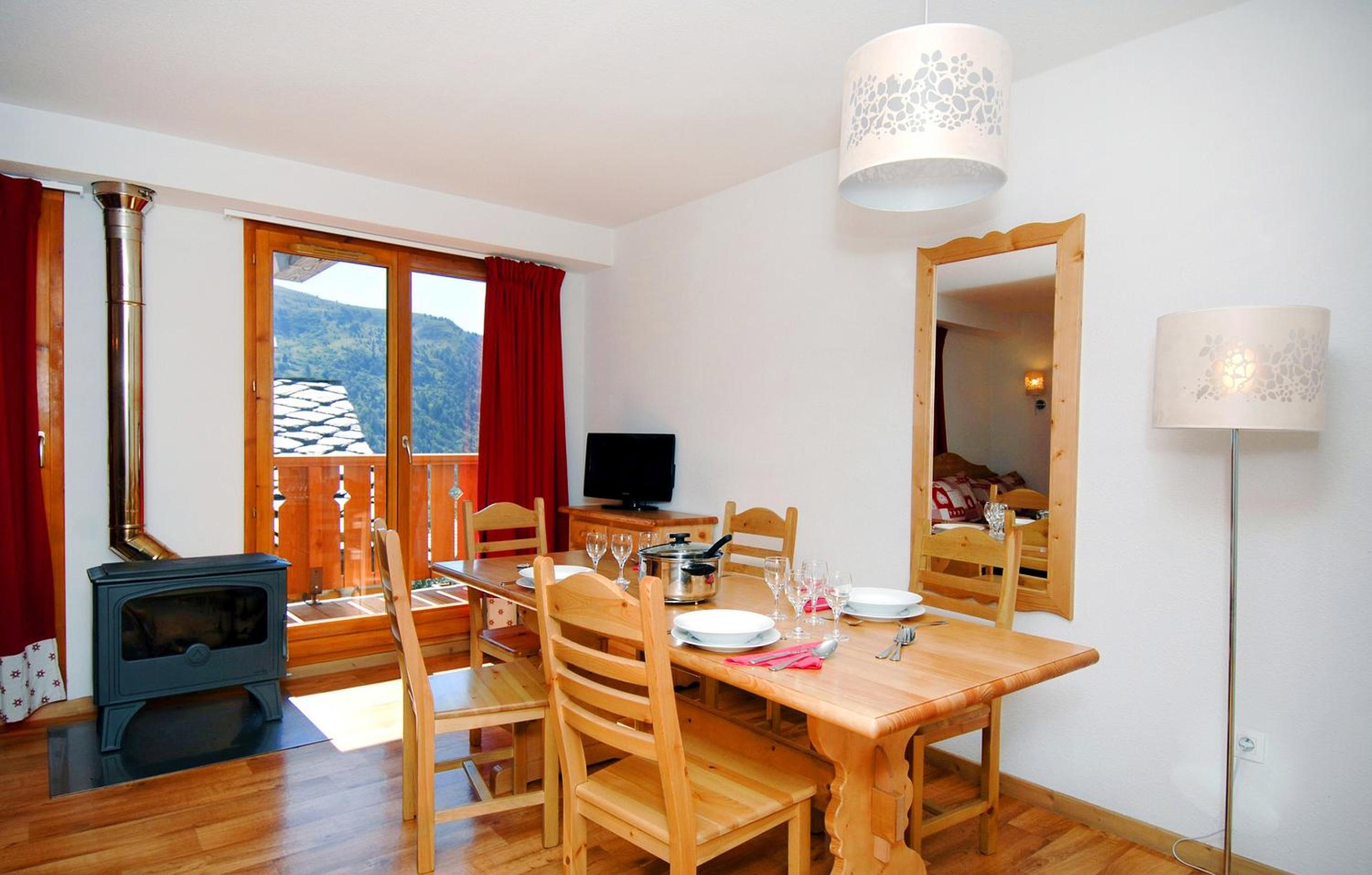 Chalet (6 Adults)