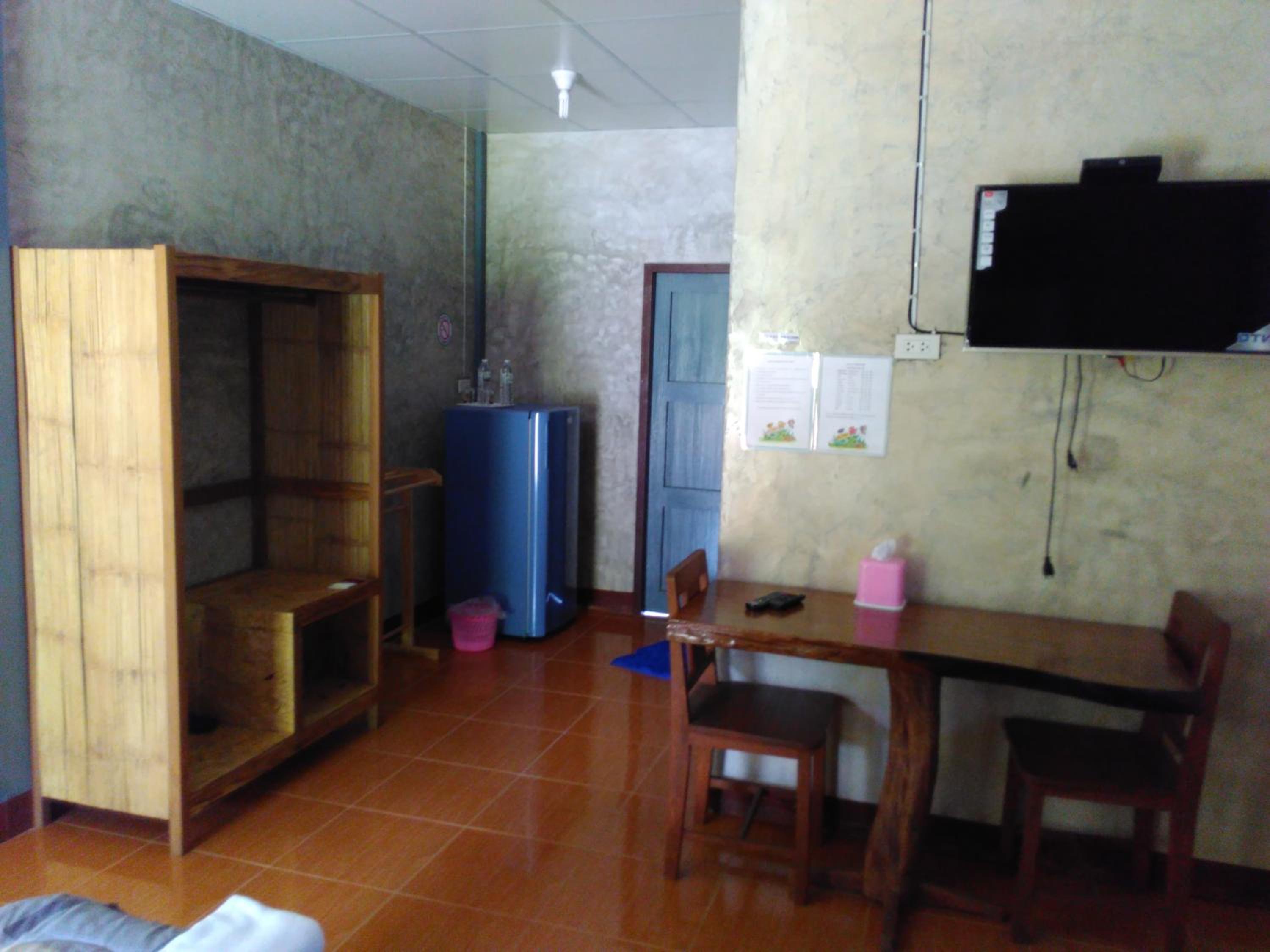 Twin Room with Balcony - Photo 16