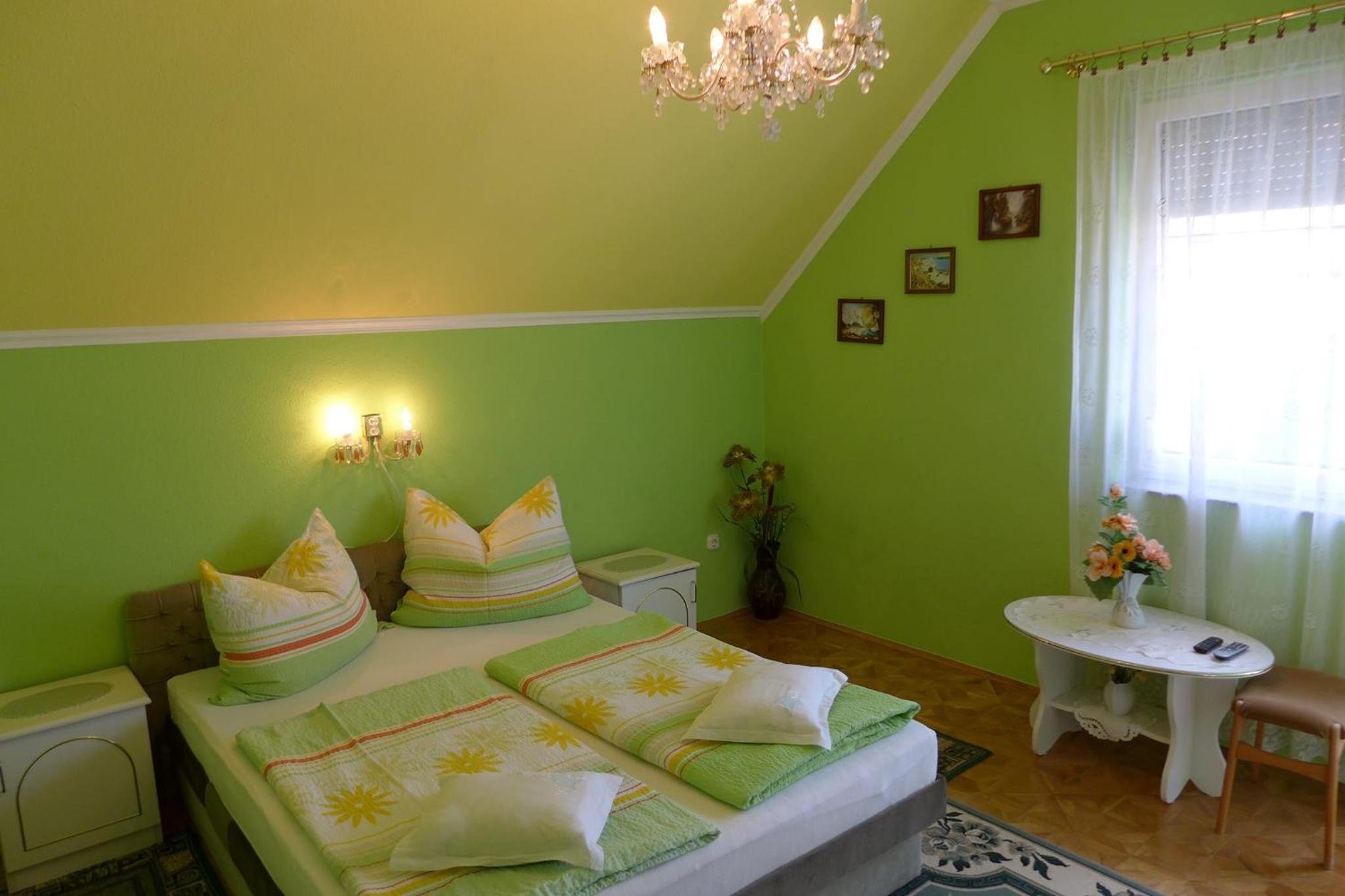 Apartment photo 2