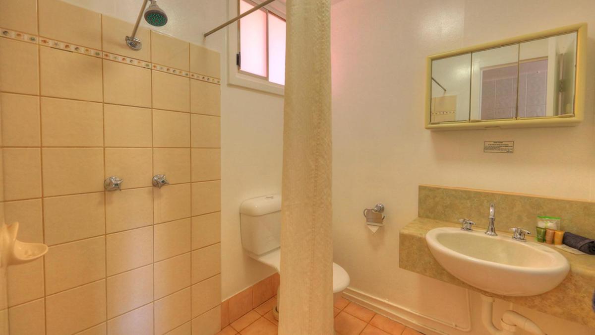 Standard Queen Room - Photo 2