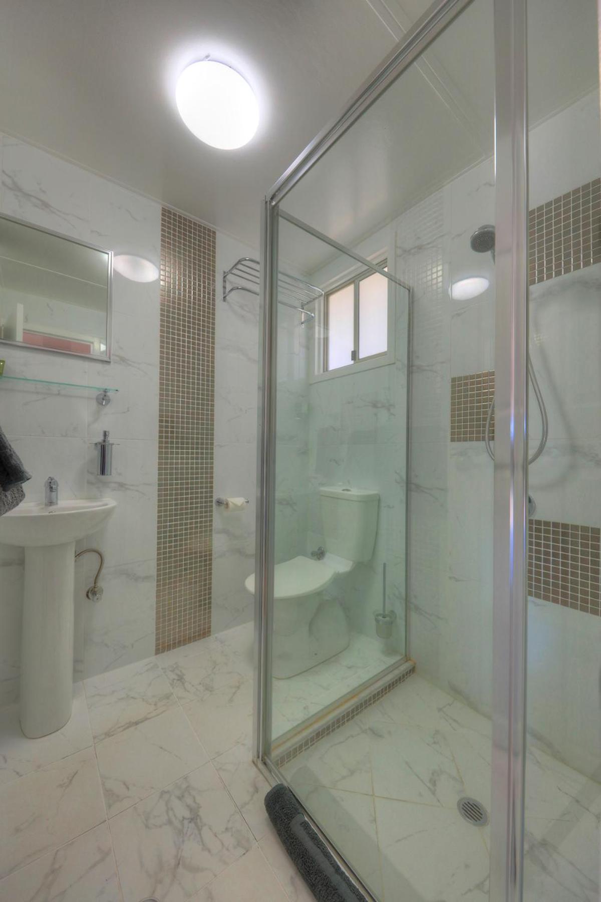 Deluxe Suite - Photo 5