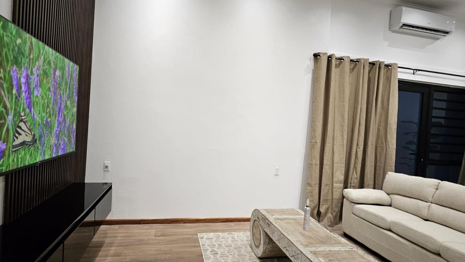 One-Bedroom Deluxe Apartment