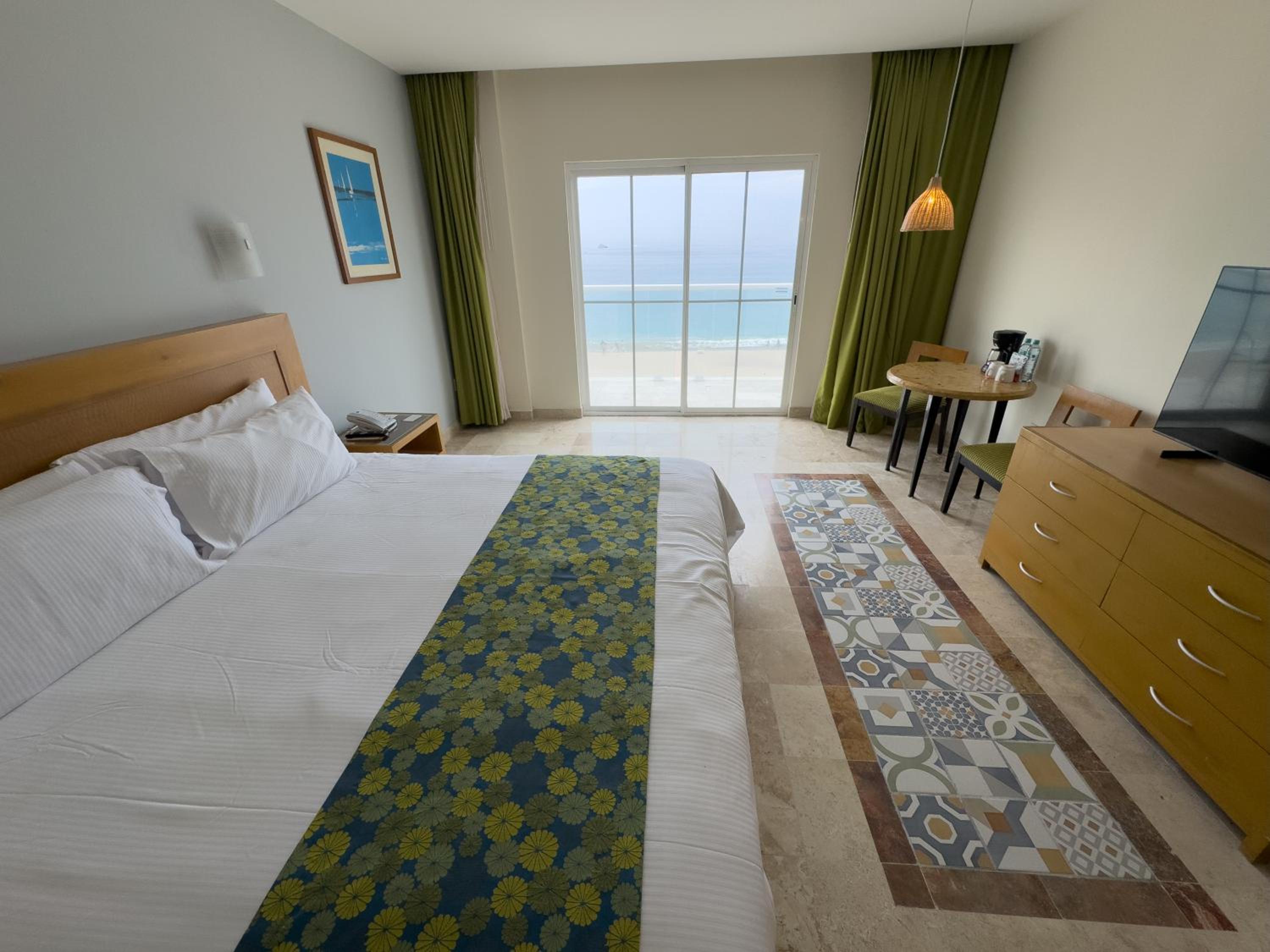 King Room with Sea View - Photo 1