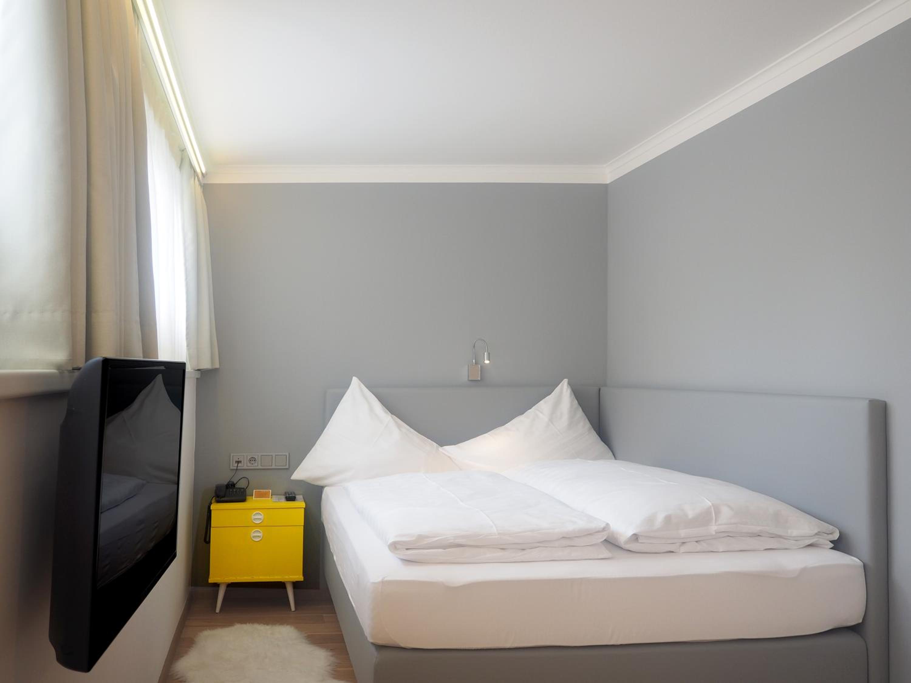 Art Double Room Small  - Photo 1