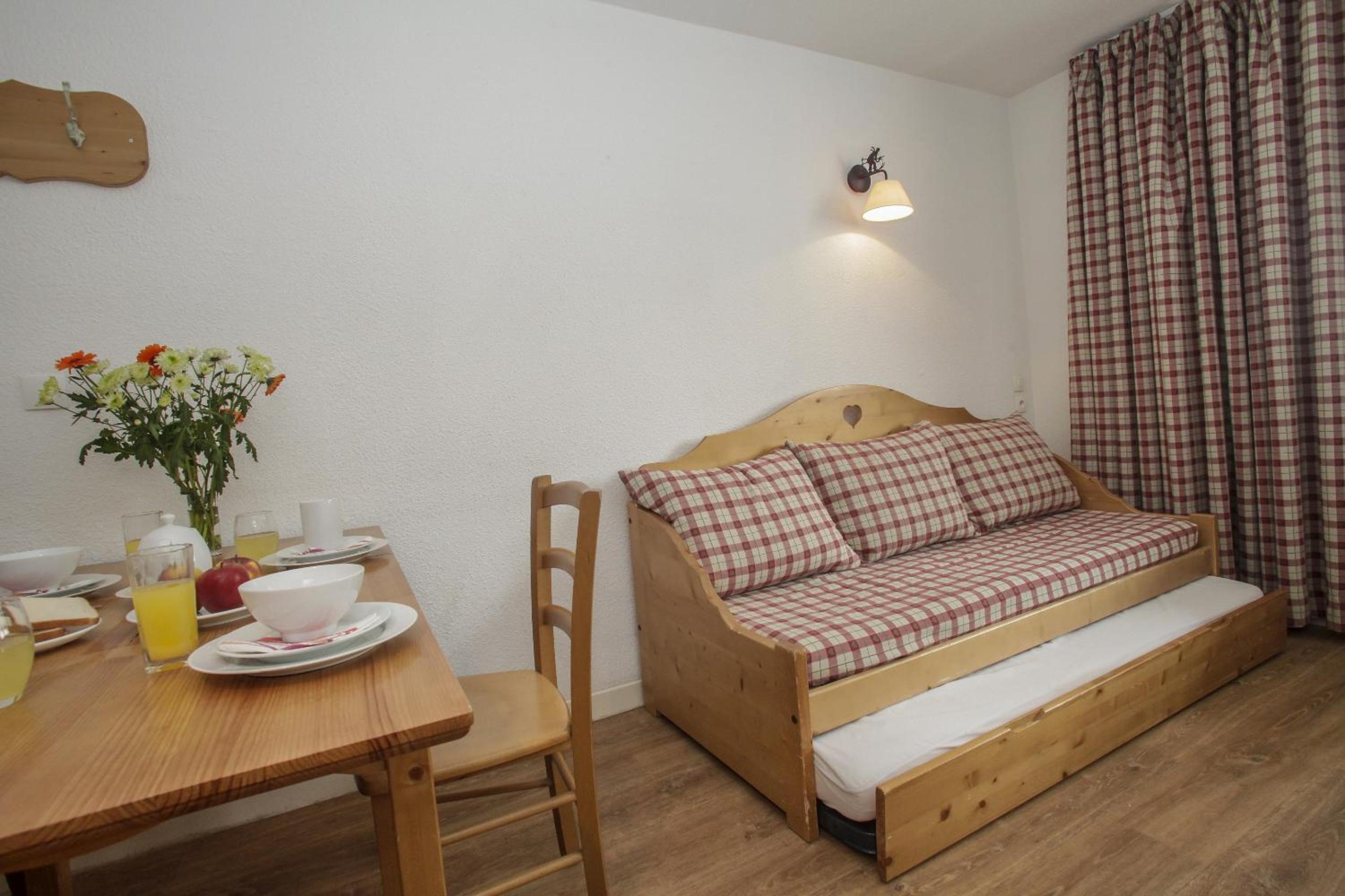 Studio (2 Adults)