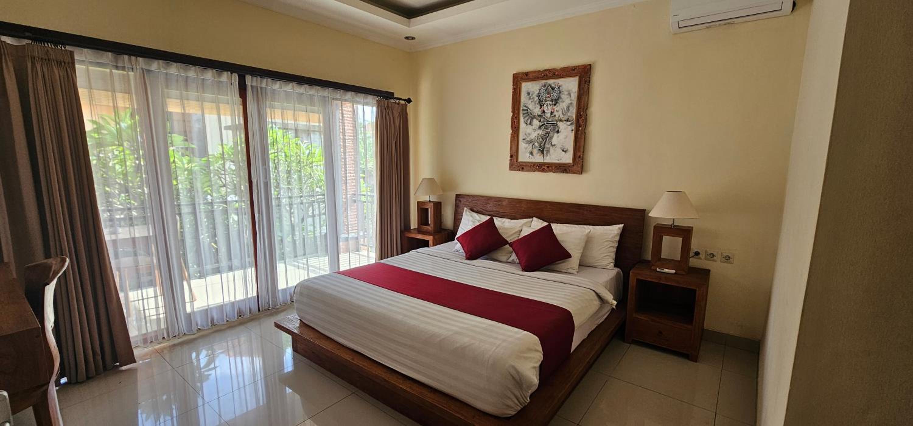 Deluxe Double Room with Balcony - Photo 7