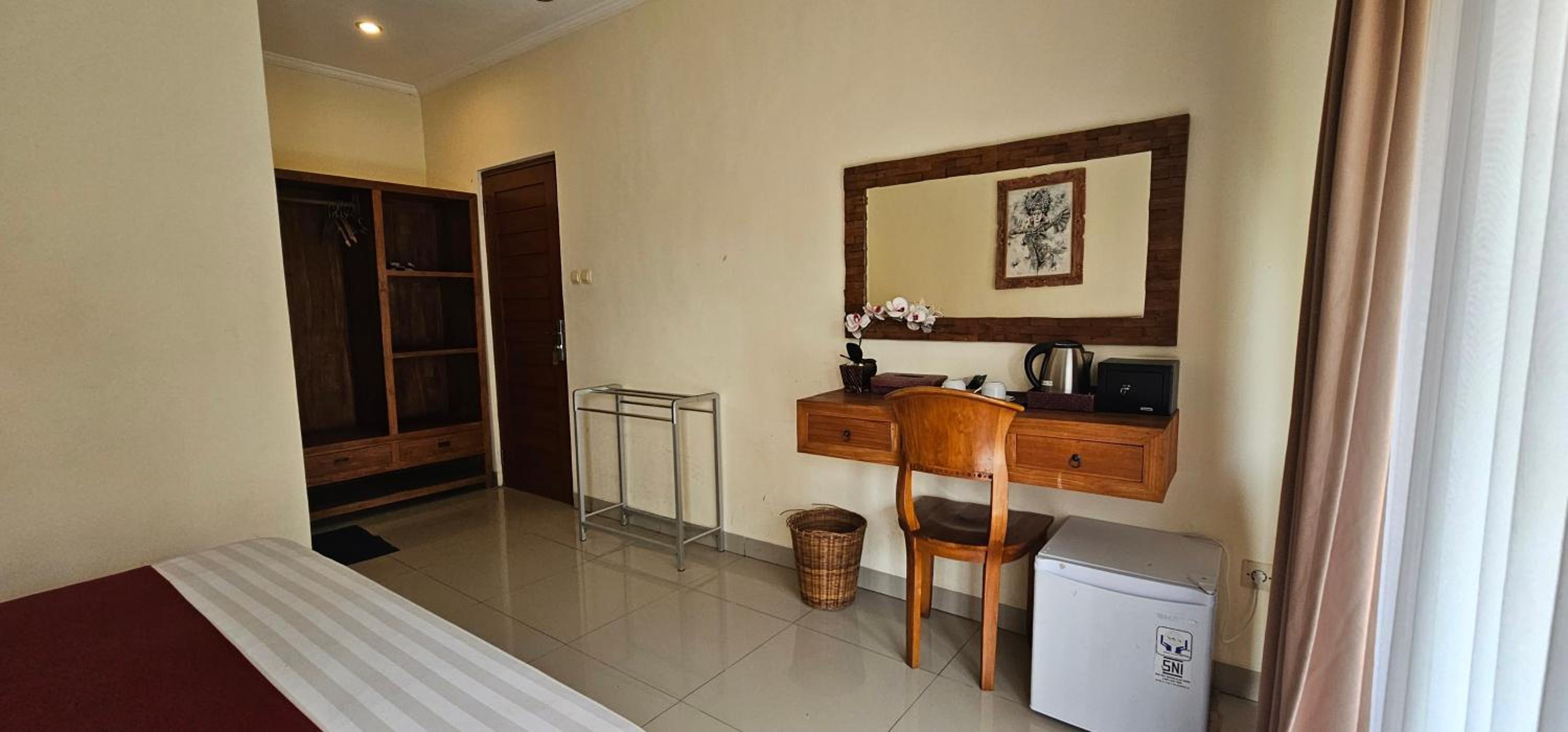 Deluxe Double Room with Balcony - Photo 3