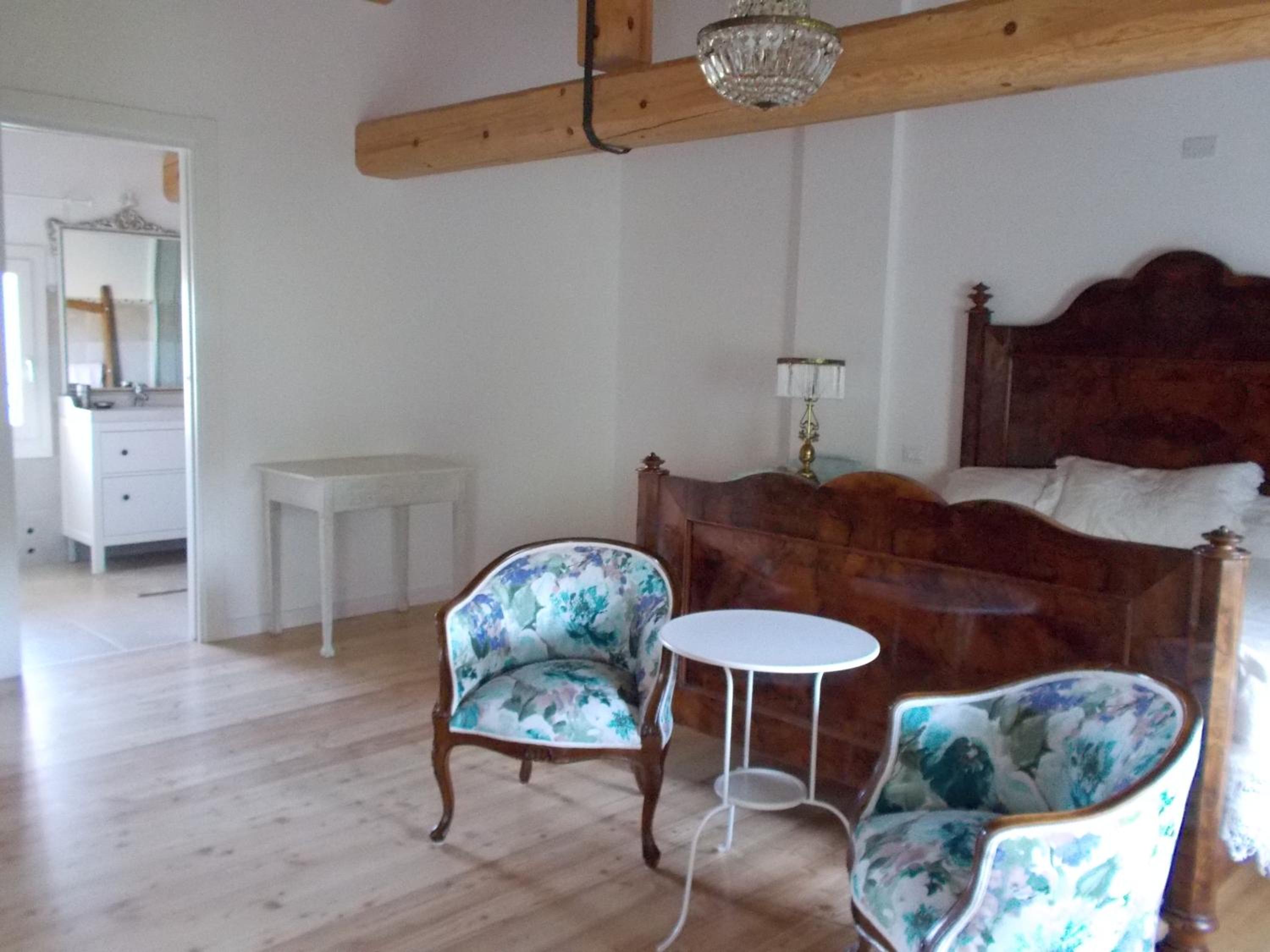 Quadruple Room with Garden View and Private Bathroom photo 3