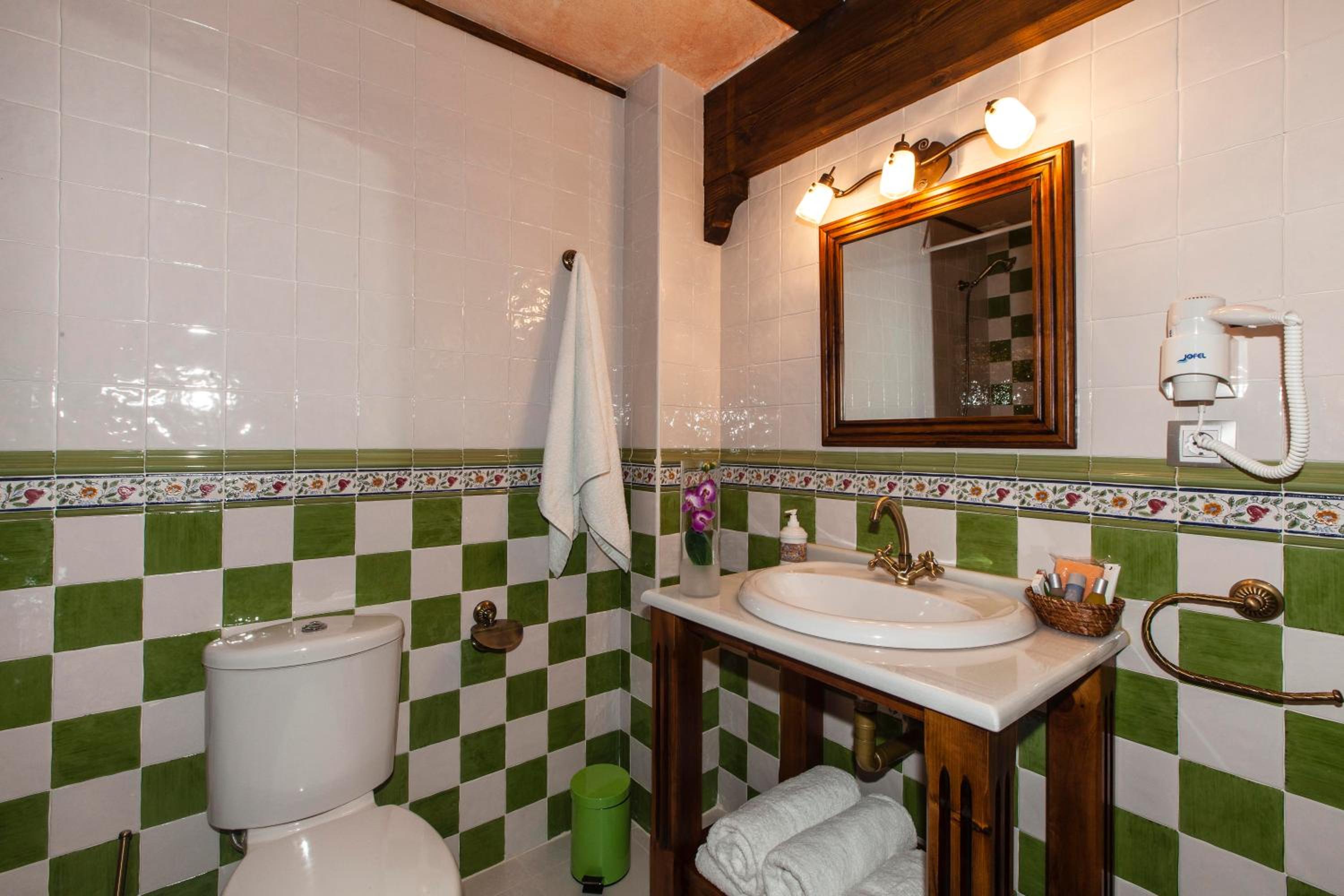 Habitación Doble con Bañera de Hidromasaje
