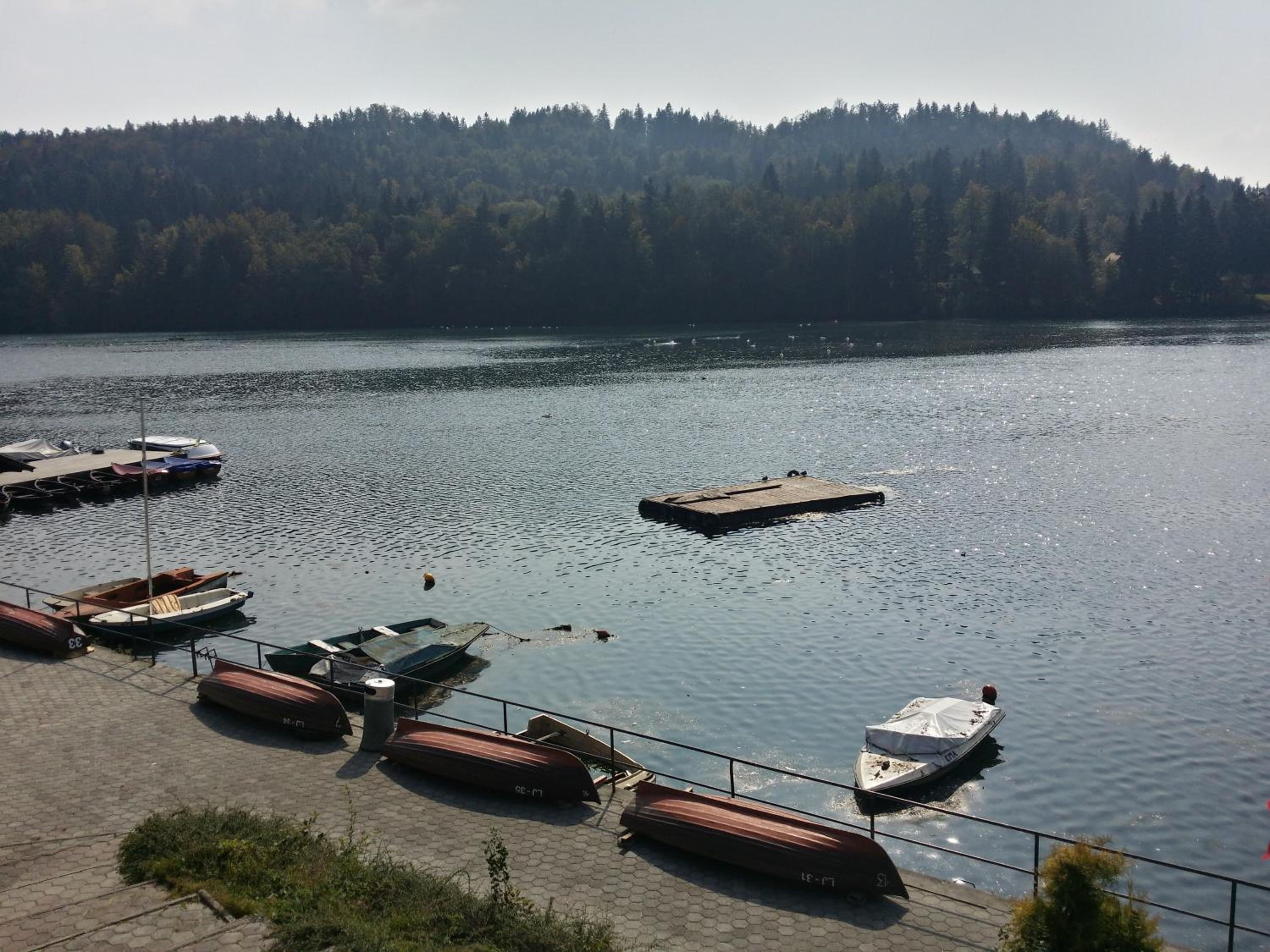 Double Room with Balcony and Lake View - Photo 24