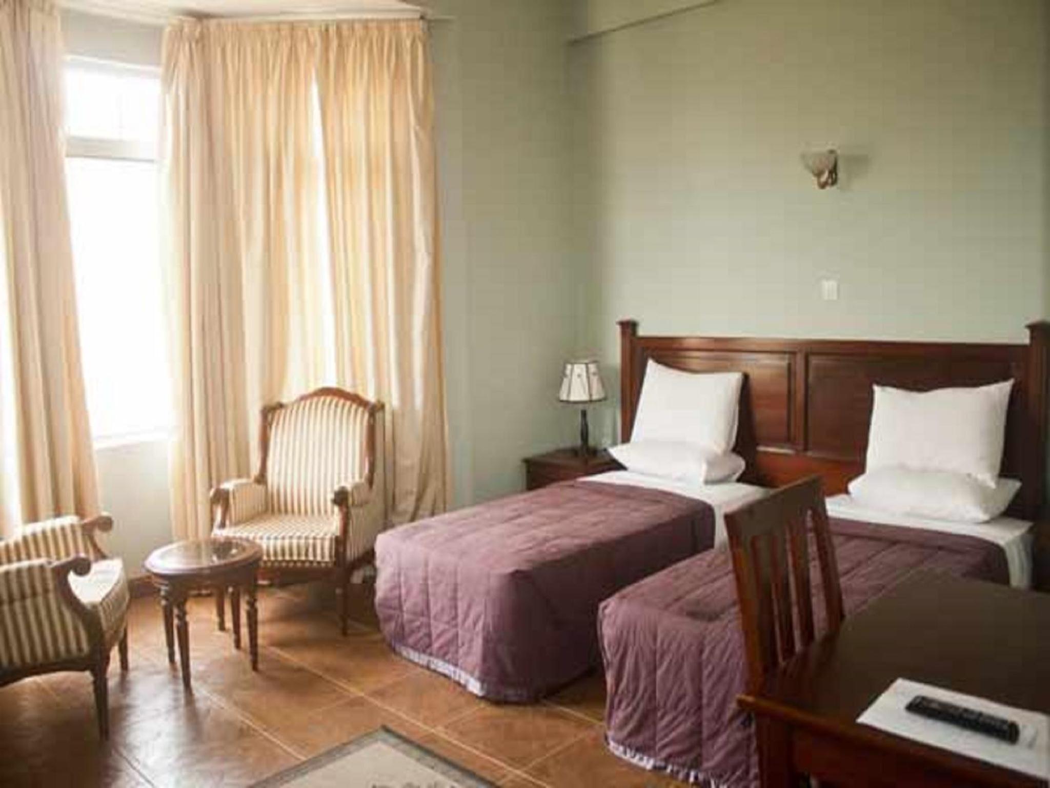 Standard Twin Room