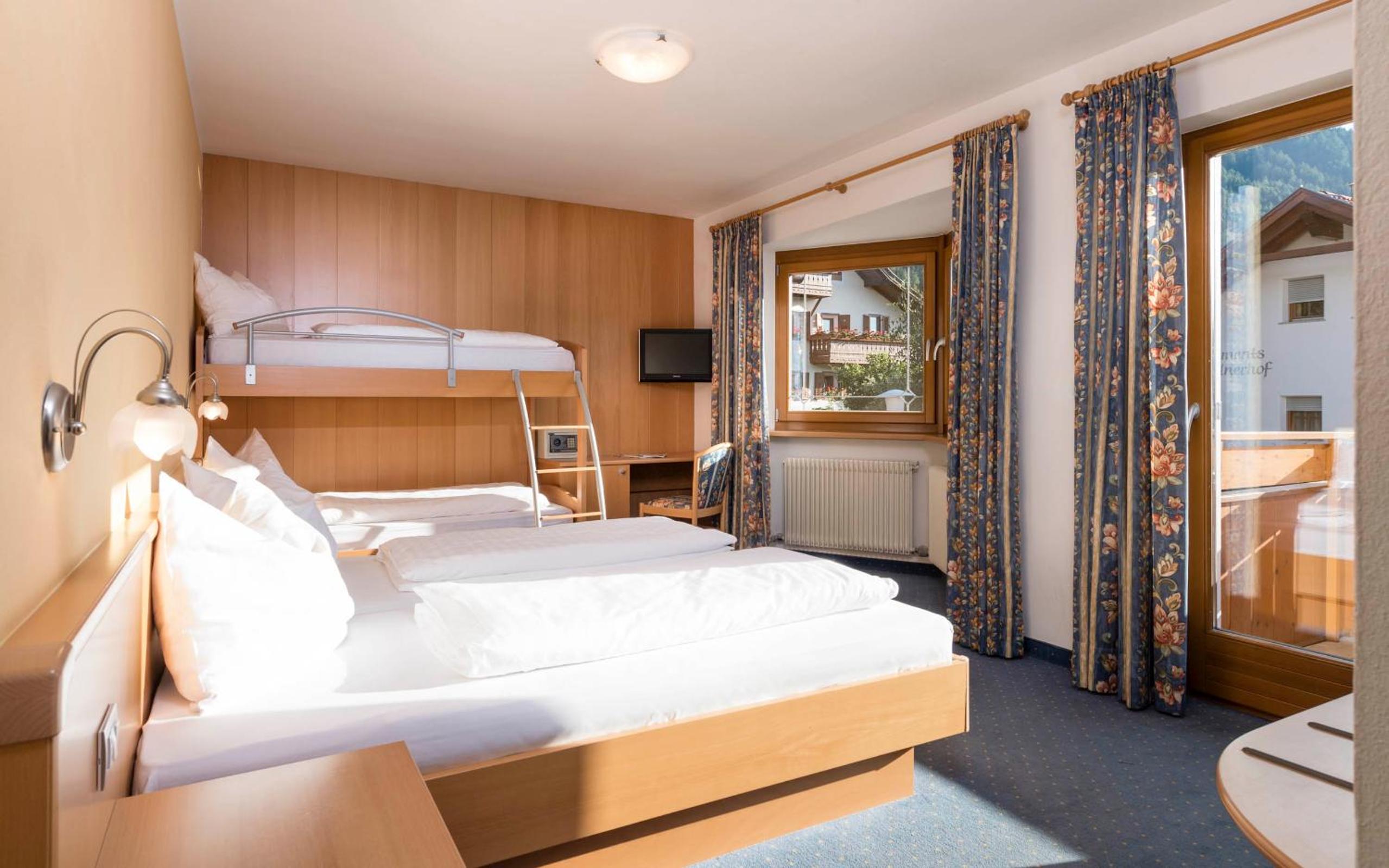 Quadruple Room photo 1