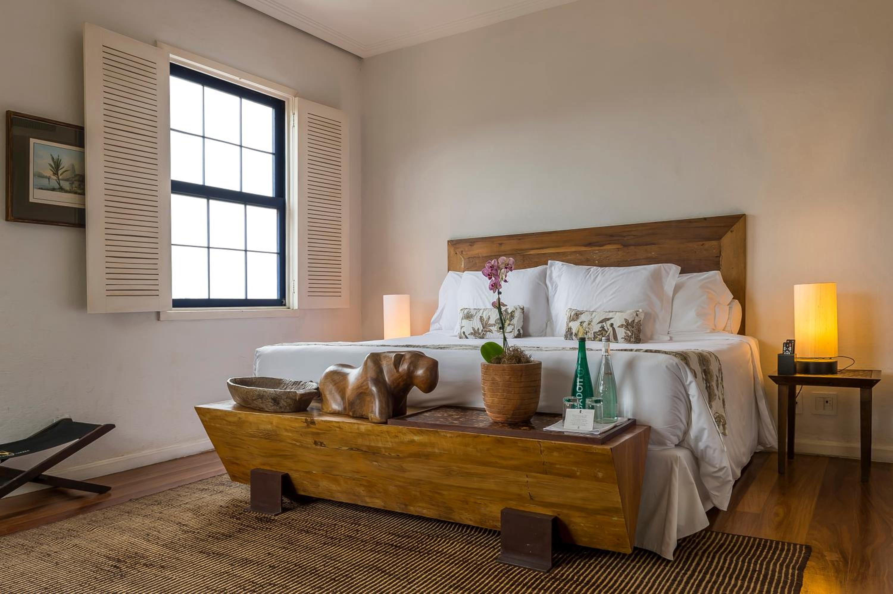 Deluxe King Room with Bathtub and Garden View