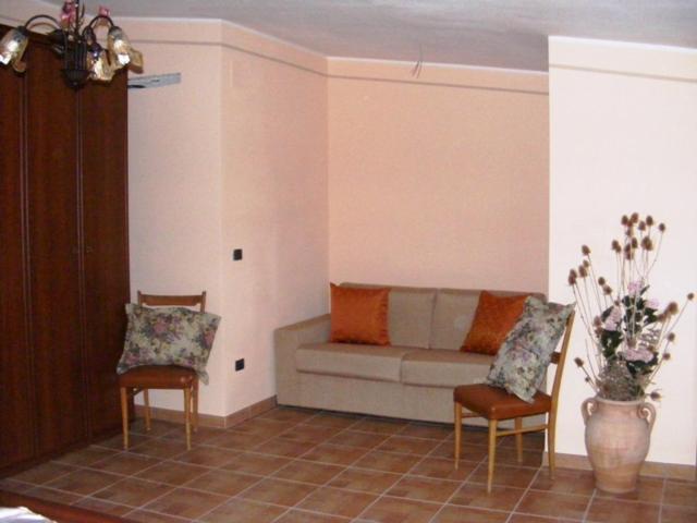 Quadruple Room - Photo 13
