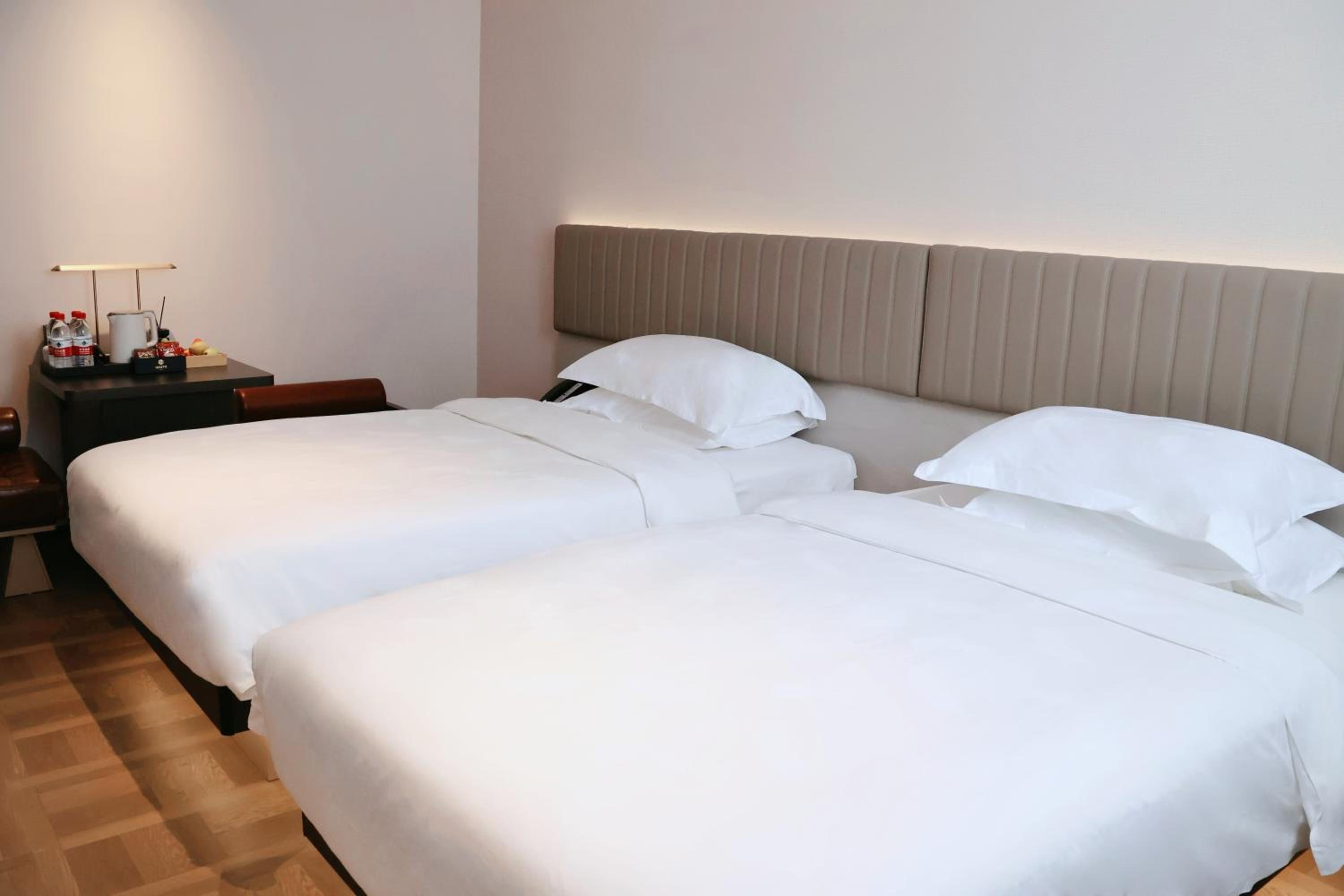 Double Room with Two Double Beds photo 3