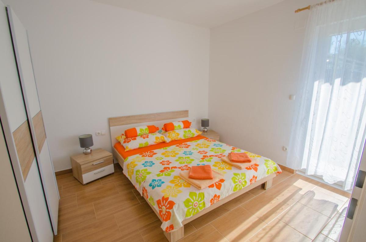 Studio Apartment with Sea View photo 1