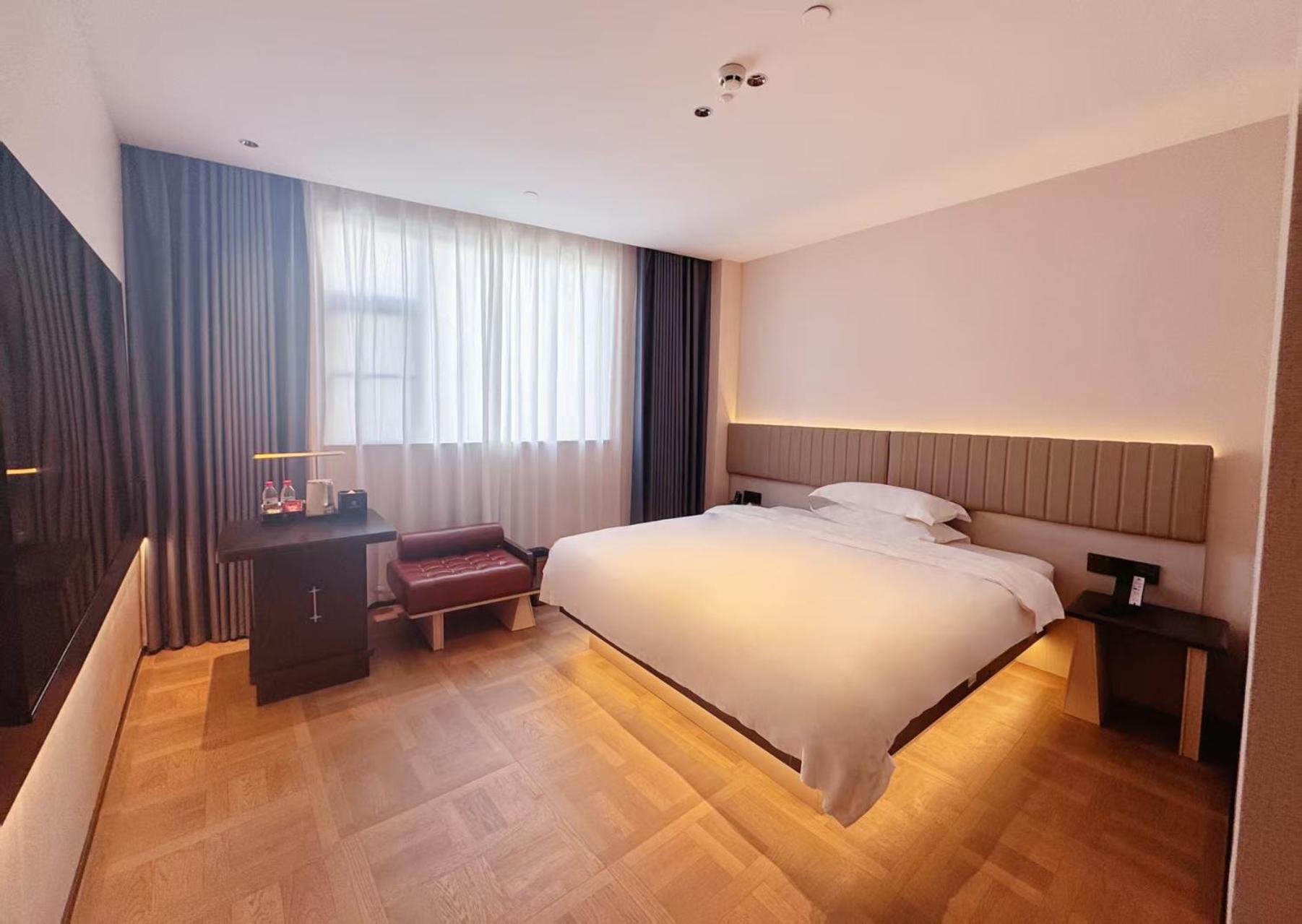 Superior King Room photo 1