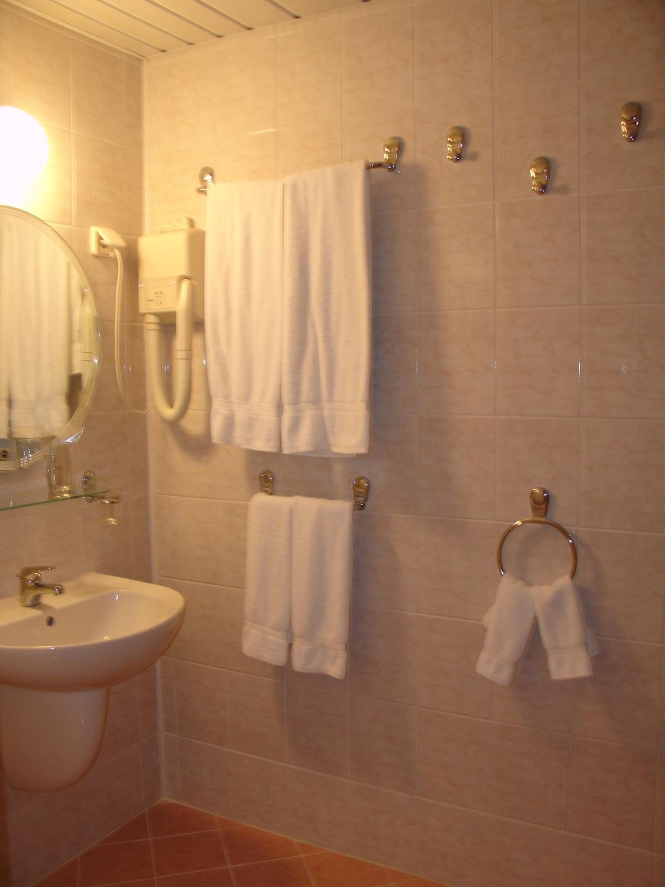 Twin Room with Balcony photo 3