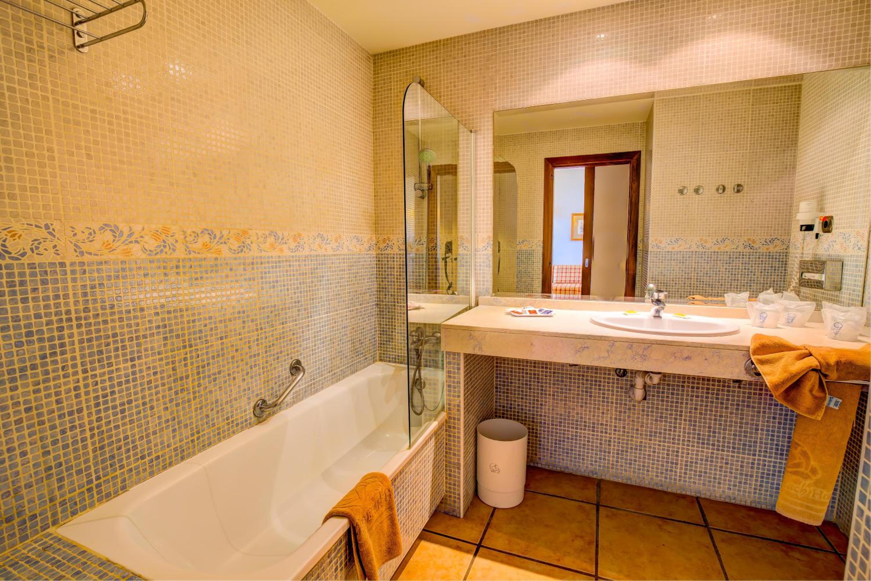 Double Room with Sea View (3 Adults) photo 2