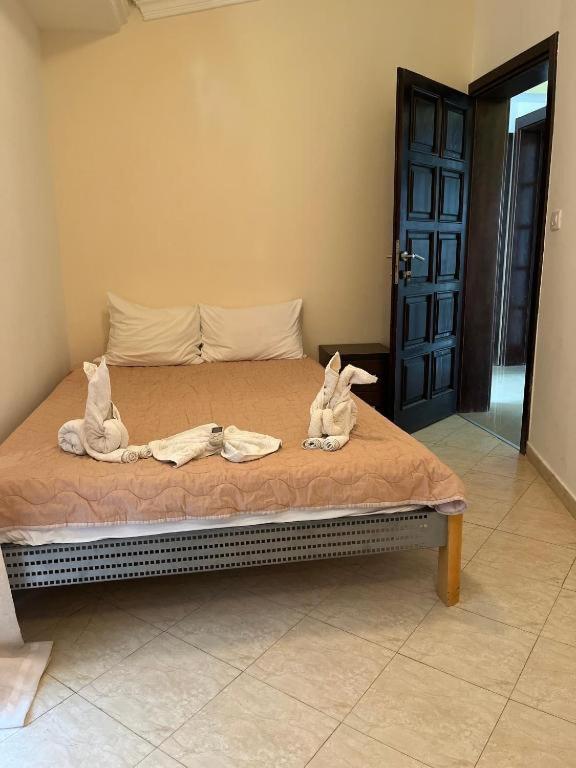 Three-Bedroom Apartment with Sea View photo 3