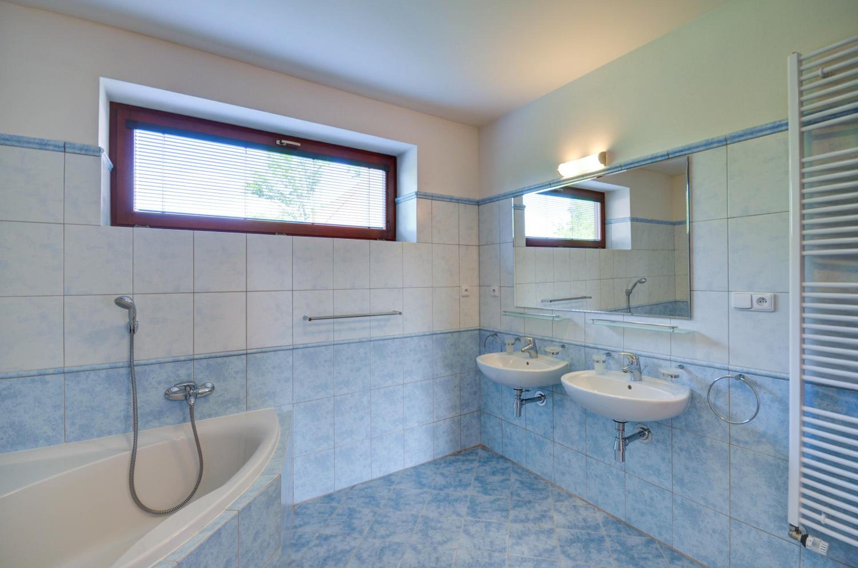 Two-Bedroom House photo 3