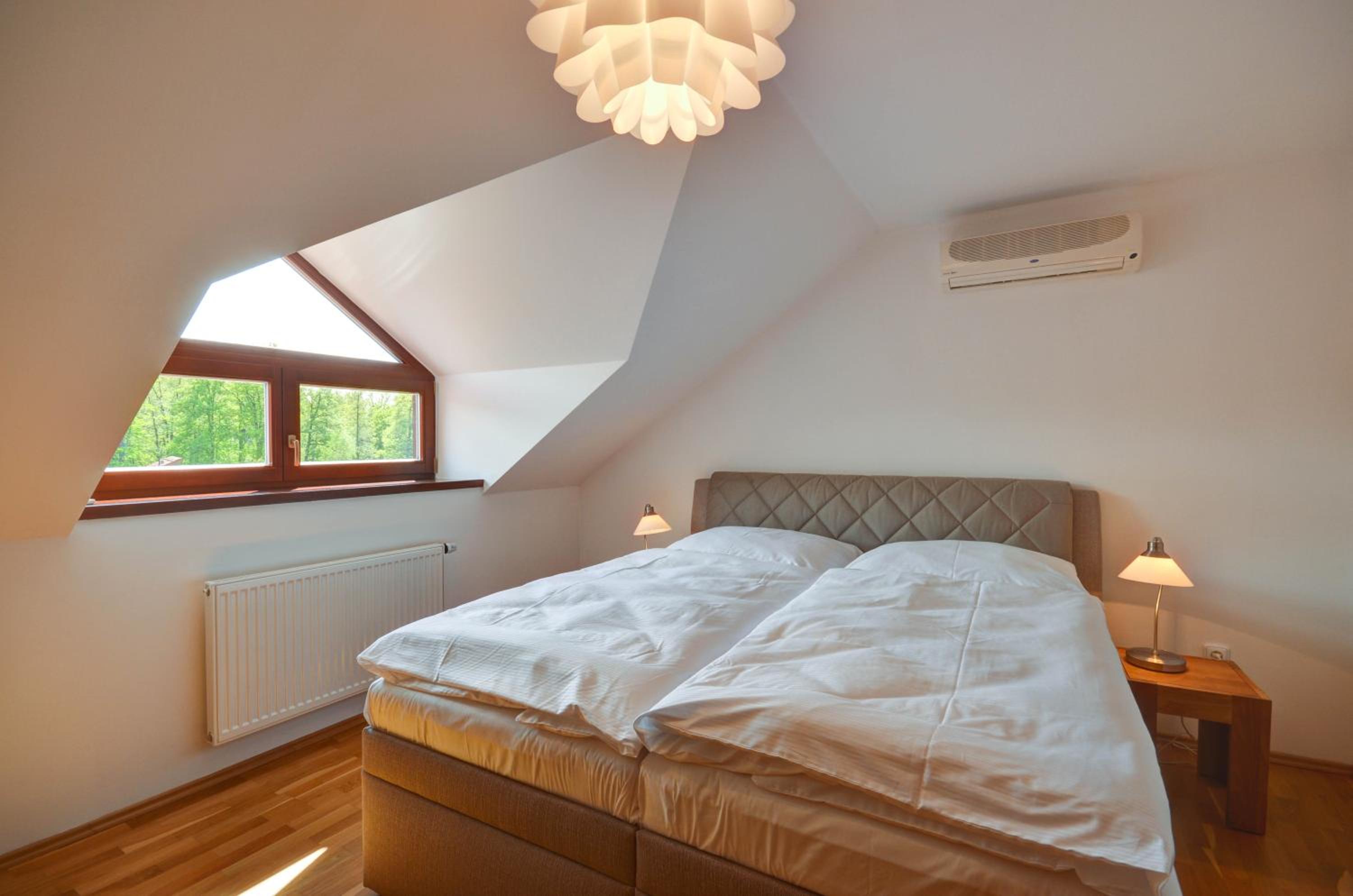 Three-Bedroom House photo 3