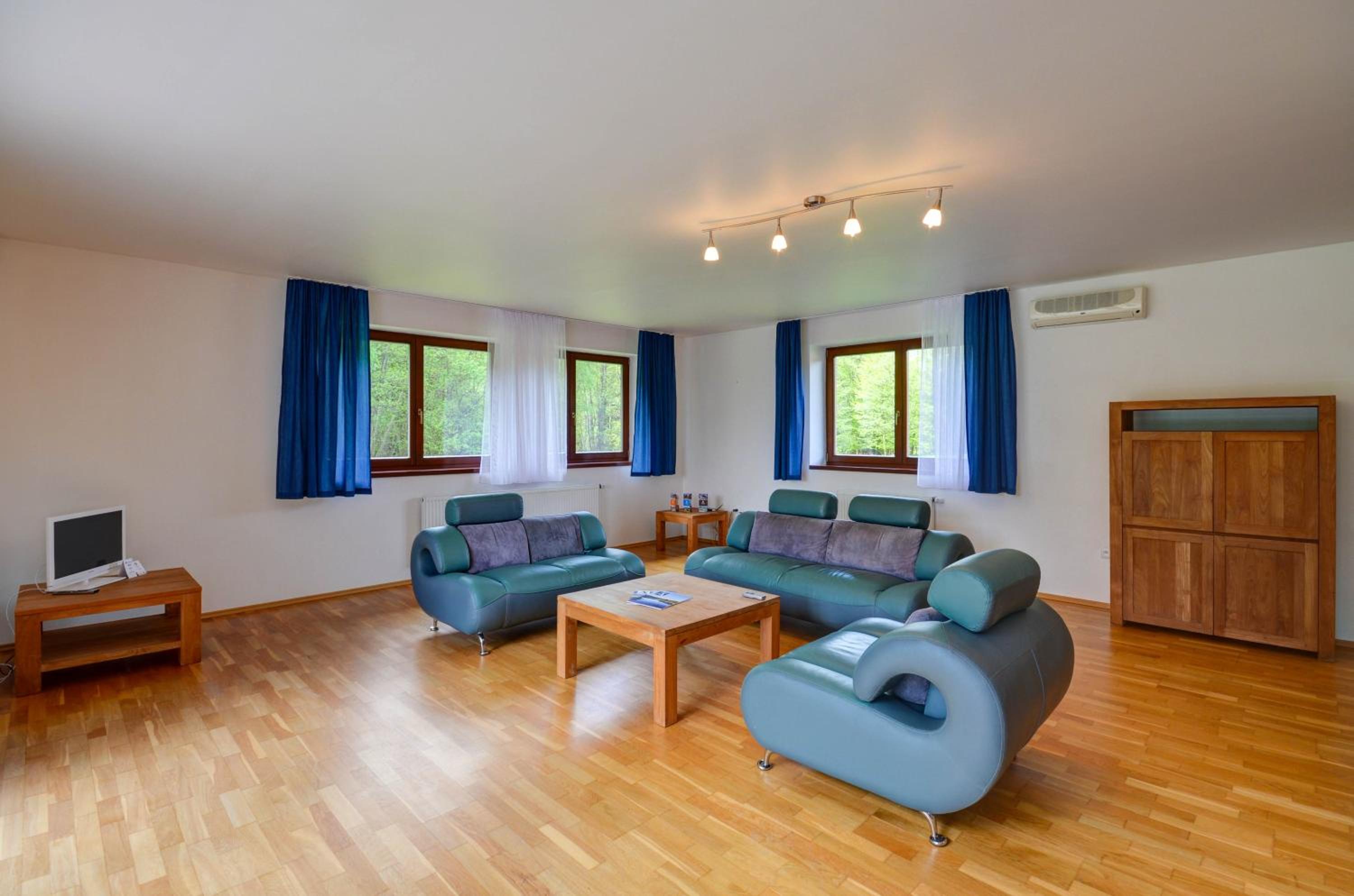 Three-Bedroom House photo 1