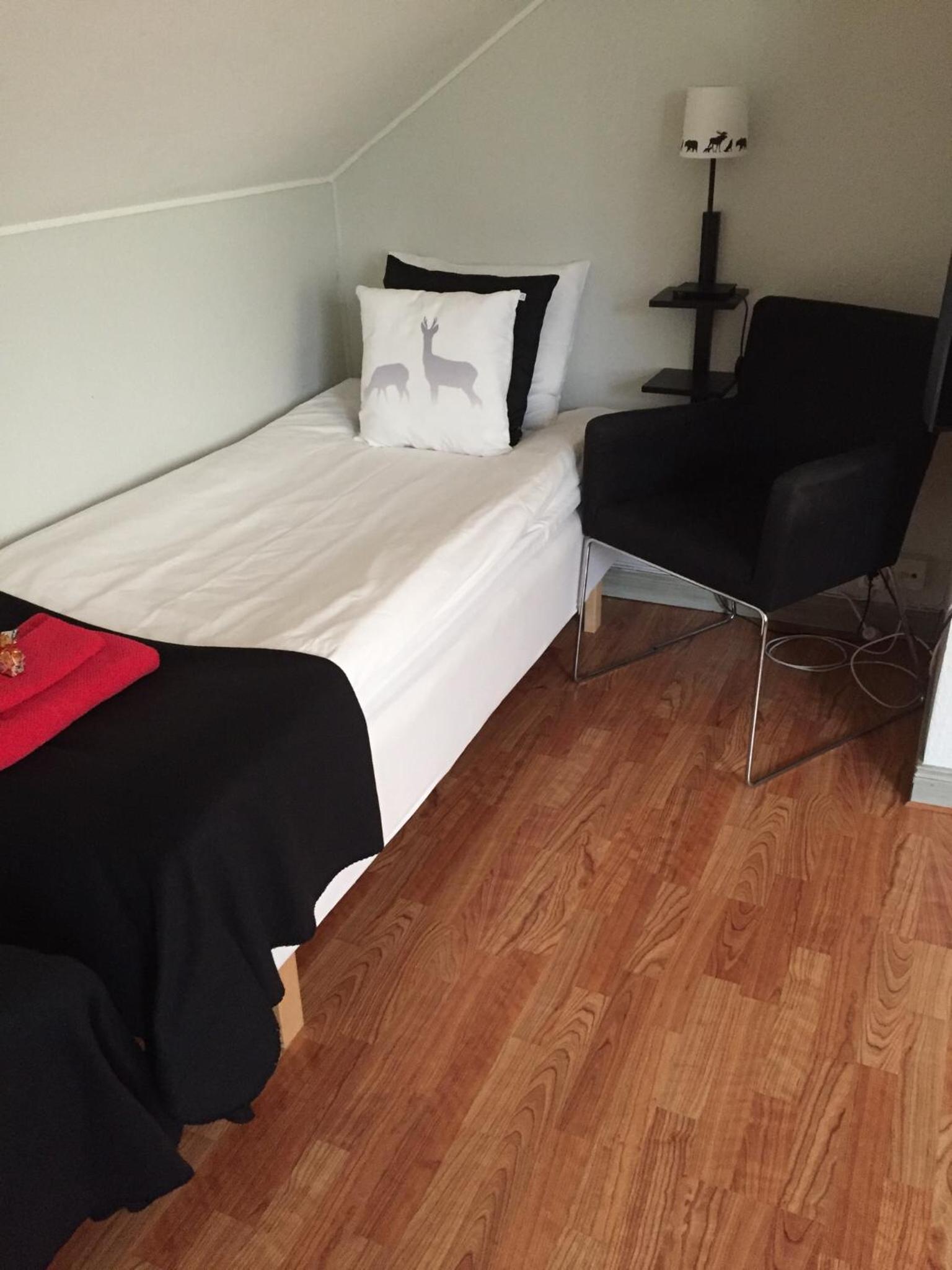Quadruple Room with Private Bathroom - Photo 1
