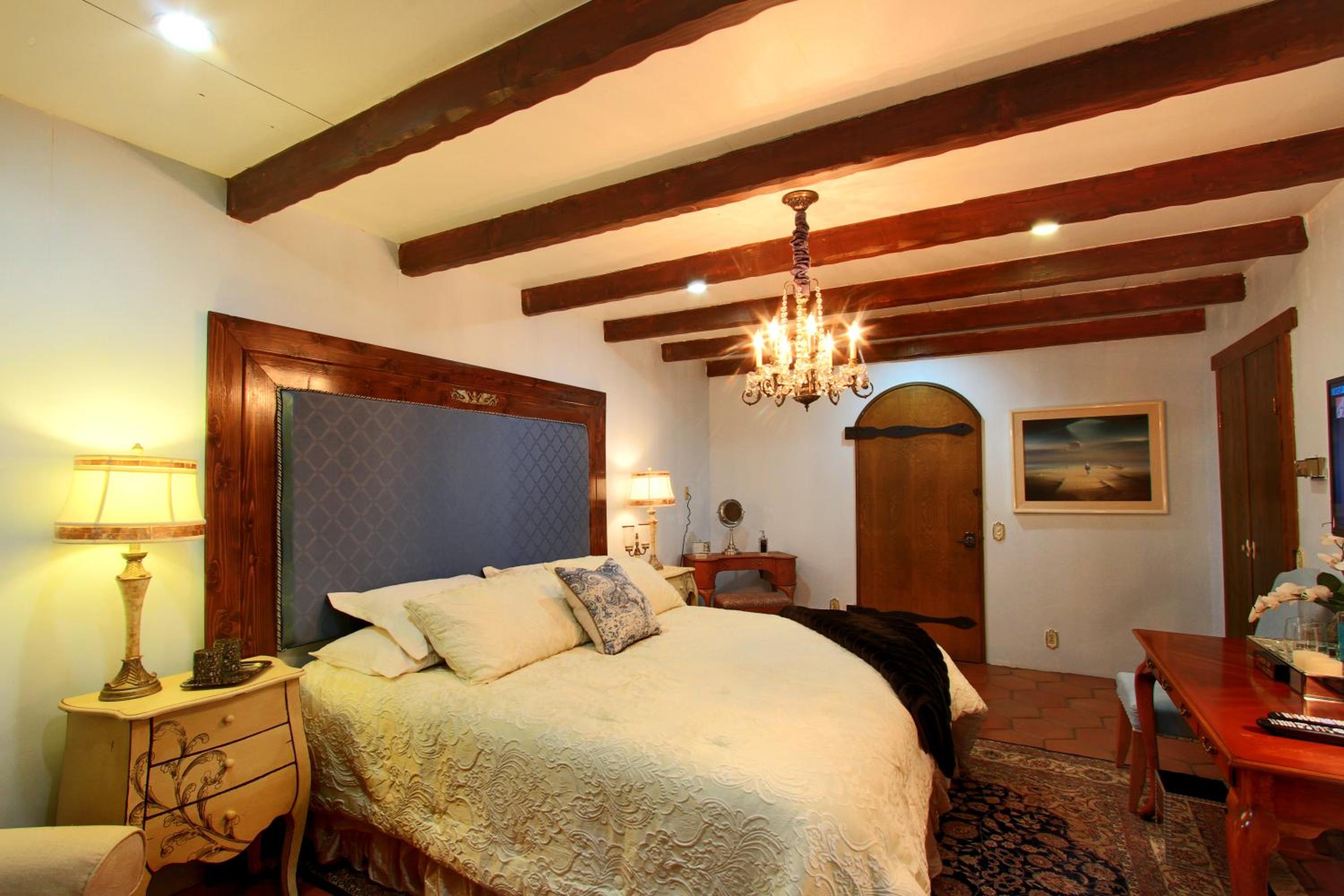 King Suite photo 3
